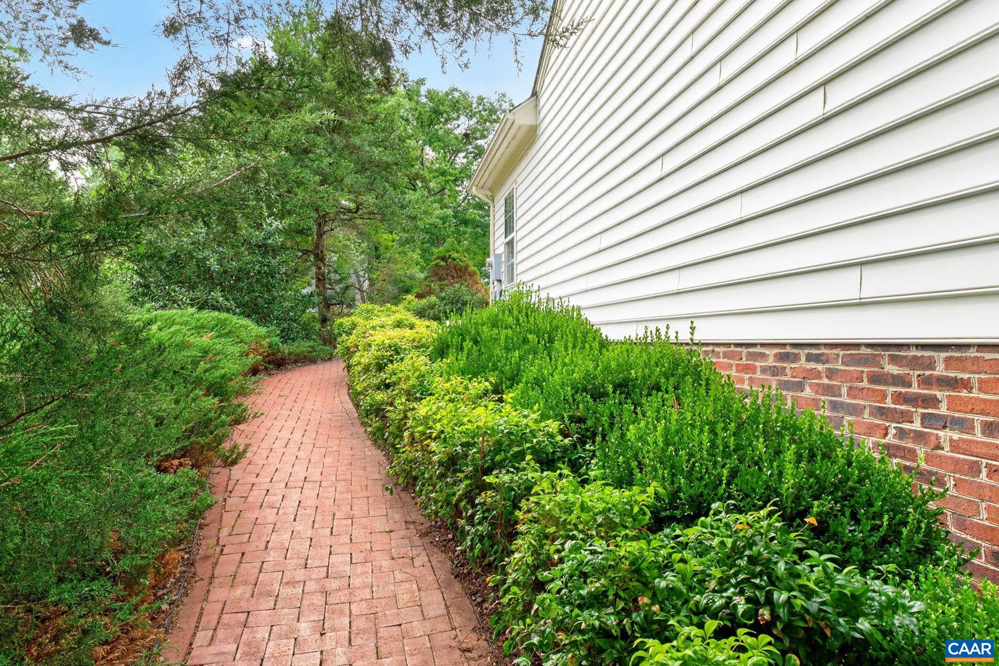 935 CHARTER OAKS DR, CHARLOTTESVILLE, Virginia 22901, 4 Bedrooms Bedrooms, ,3 BathroomsBathrooms,Residential,935 CHARTER OAKS DR,680672 MLS # 680672