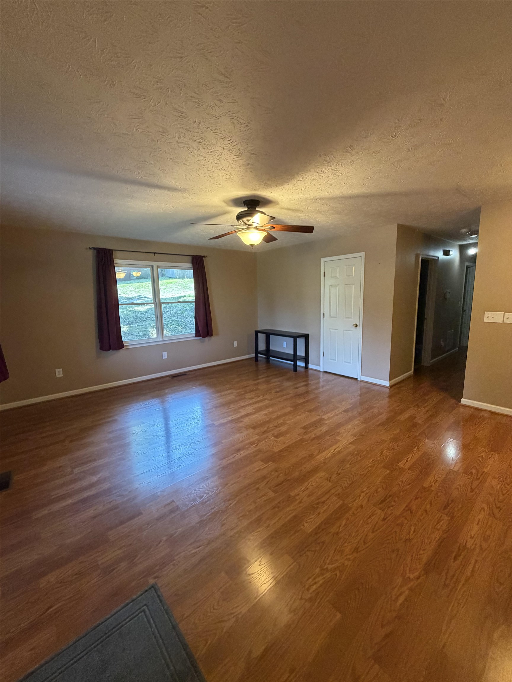 1112 RESERVOIR ST, WAYNESBORO, Virginia 22980, 3 Bedrooms Bedrooms, ,2 BathroomsBathrooms,Residential,1112 RESERVOIR ST,680674 MLS # 680674