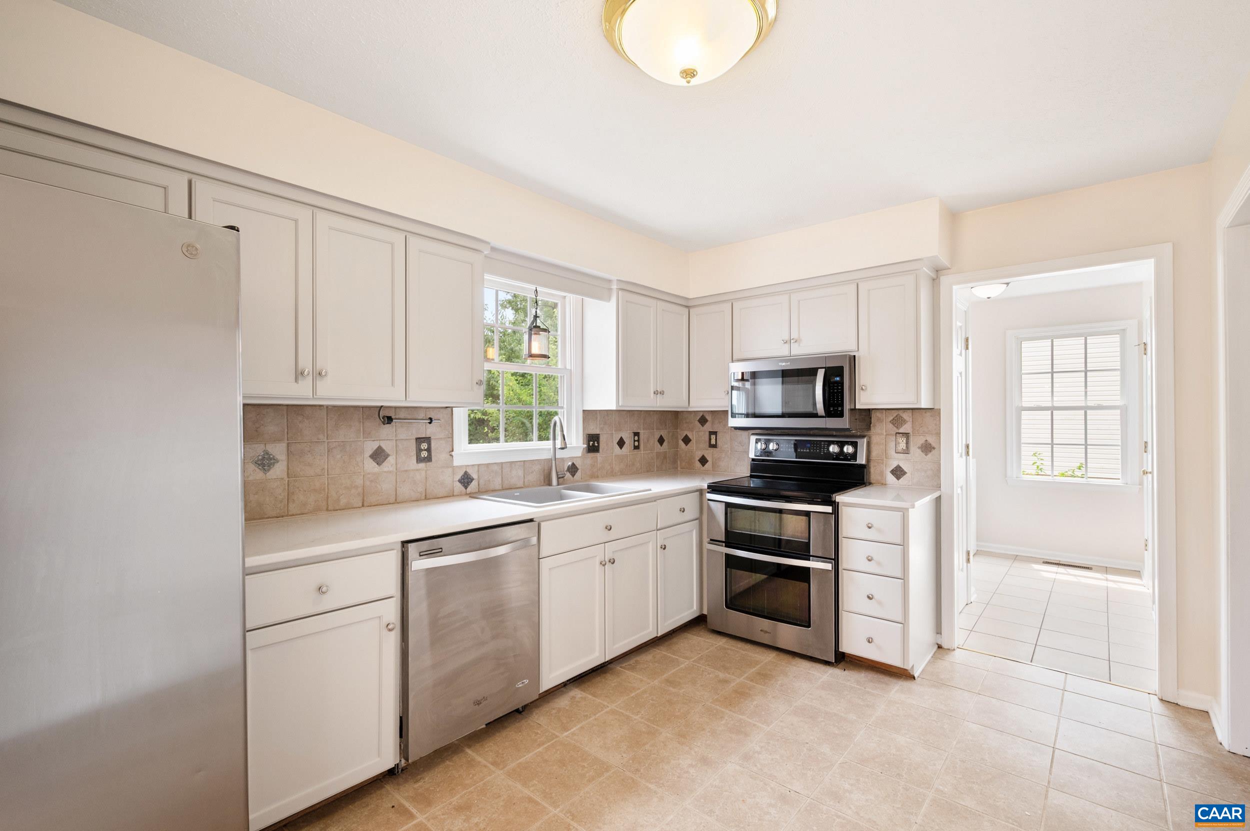 631 ESSEX DR, STAUNTON, Virginia 24401, 3 Bedrooms Bedrooms, ,2 BathroomsBathrooms,Residential,631 ESSEX DR,680676 MLS # 680676 631 ESSEX DR, STAUNTON, Virginia 24401, 3 Bedrooms Bedrooms, ,2 BathroomsBathrooms,Residential,631 ESSEX DR,680676 MLS # 680676