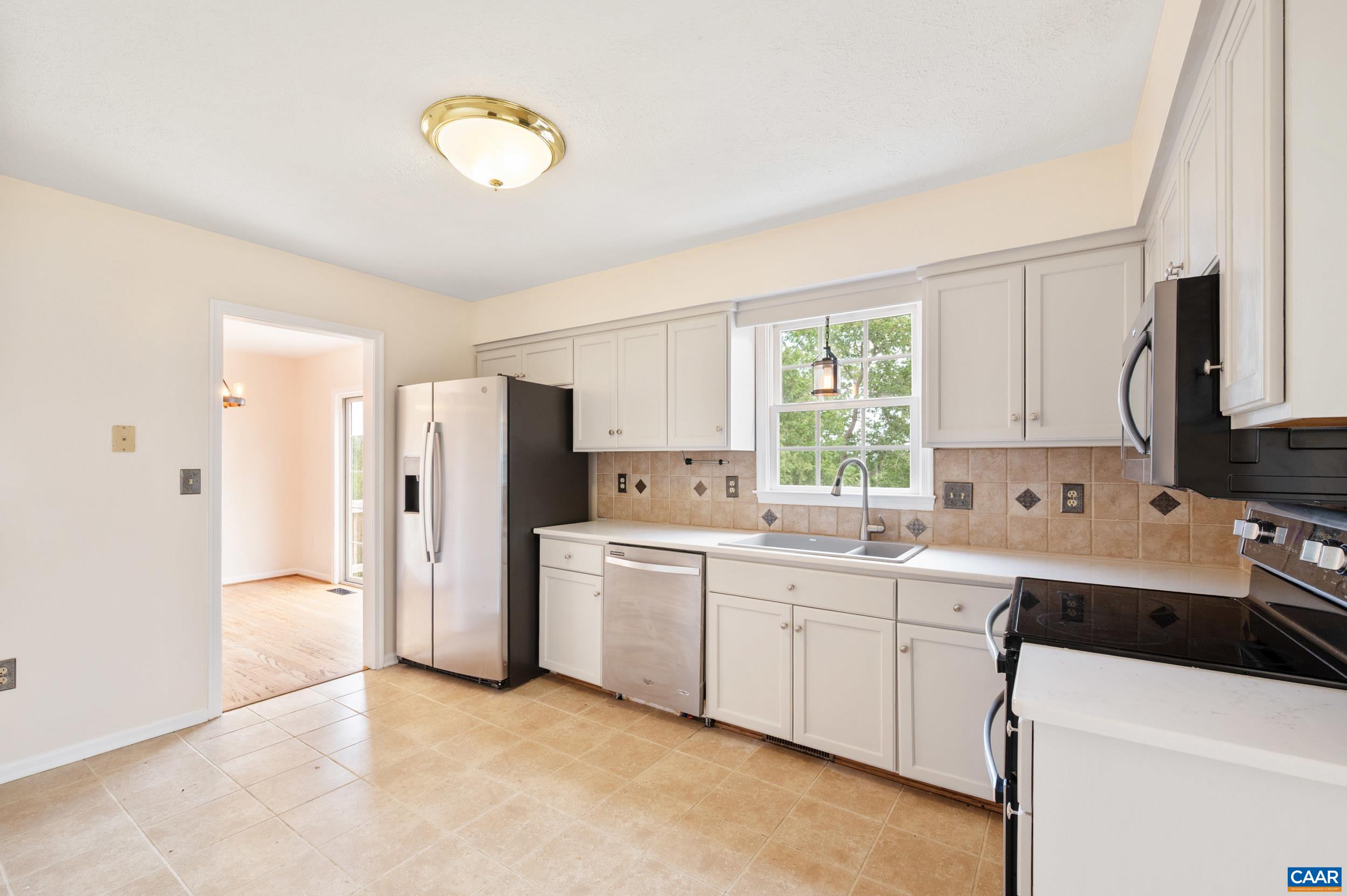 631 ESSEX DR, STAUNTON, Virginia 24401, 3 Bedrooms Bedrooms, ,2 BathroomsBathrooms,Residential,631 ESSEX DR,680676 MLS # 680676 631 ESSEX DR, STAUNTON, Virginia 24401, 3 Bedrooms Bedrooms, ,2 BathroomsBathrooms,Residential,631 ESSEX DR,680676 MLS # 680676