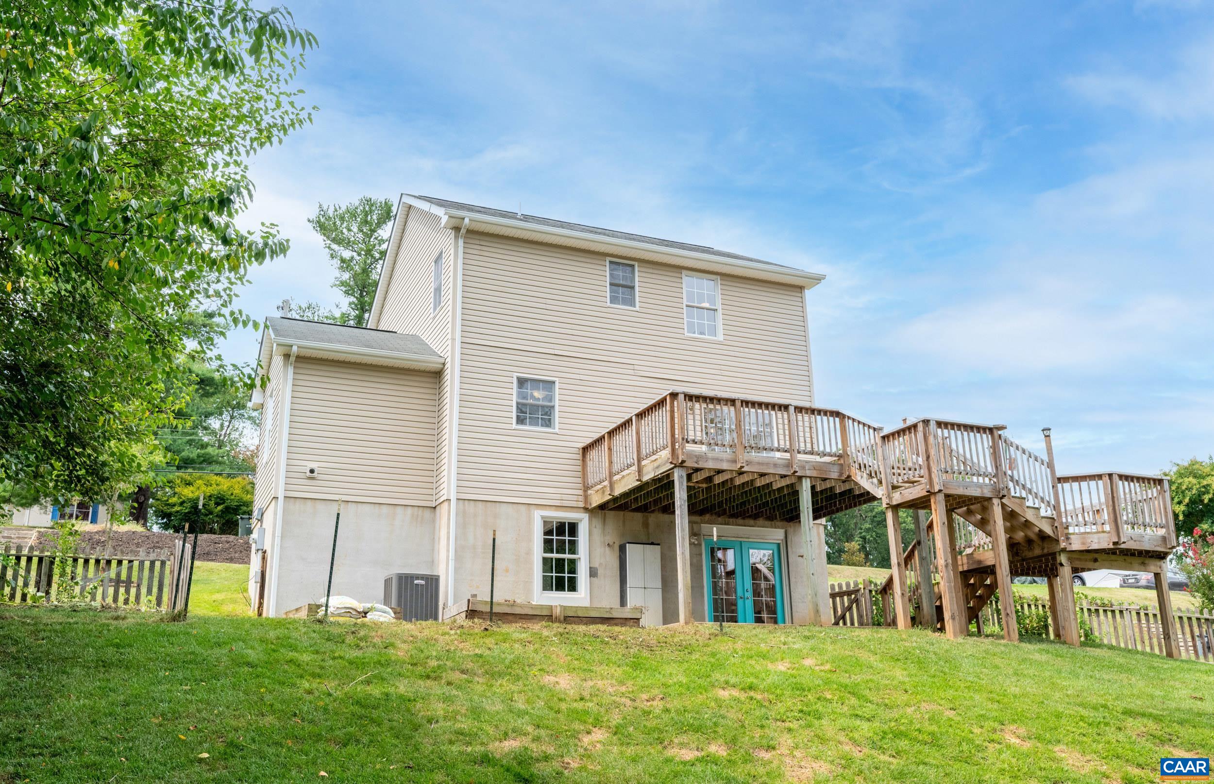 631 ESSEX DR, STAUNTON, Virginia 24401, 3 Bedrooms Bedrooms, ,2 BathroomsBathrooms,Residential,631 ESSEX DR,680676 MLS # 680676 631 ESSEX DR, STAUNTON, Virginia 24401, 3 Bedrooms Bedrooms, ,2 BathroomsBathrooms,Residential,631 ESSEX DR,680676 MLS # 680676