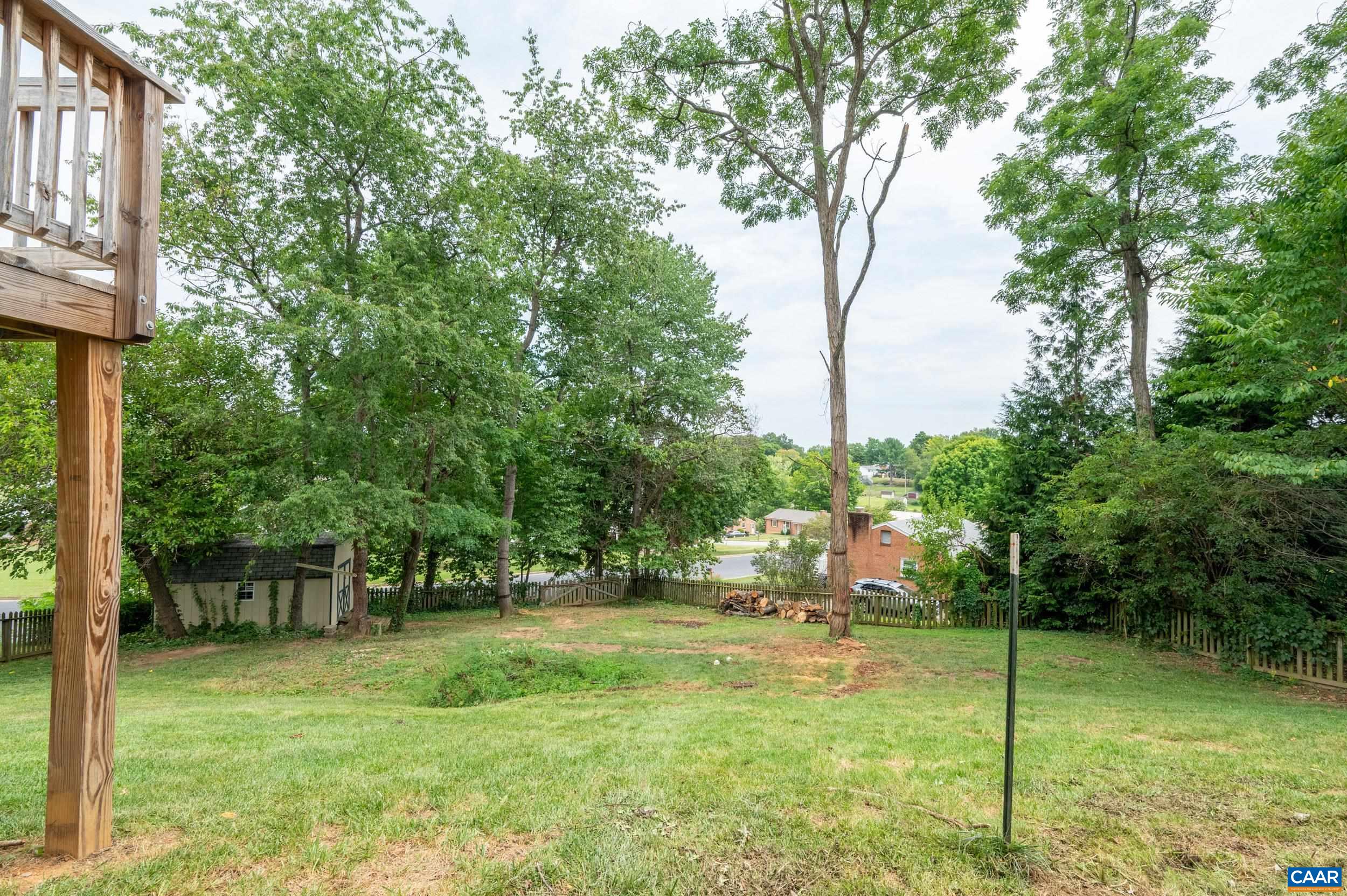 631 ESSEX DR, STAUNTON, Virginia 24401, 3 Bedrooms Bedrooms, ,2 BathroomsBathrooms,Residential,631 ESSEX DR,680676 MLS # 680676 631 ESSEX DR, STAUNTON, Virginia 24401, 3 Bedrooms Bedrooms, ,2 BathroomsBathrooms,Residential,631 ESSEX DR,680676 MLS # 680676