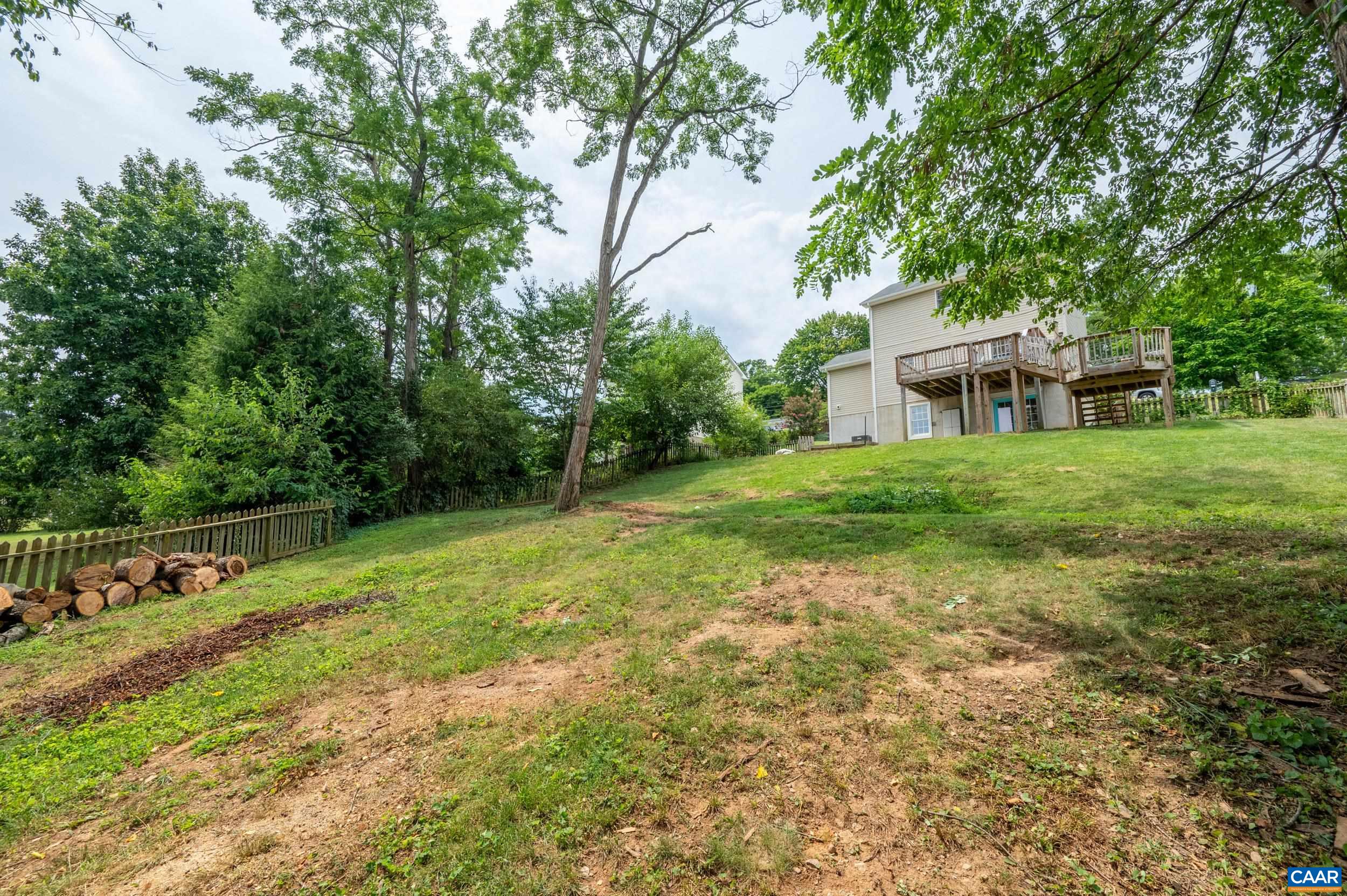 631 ESSEX DR, STAUNTON, Virginia 24401, 3 Bedrooms Bedrooms, ,2 BathroomsBathrooms,Residential,631 ESSEX DR,680676 MLS # 680676 631 ESSEX DR, STAUNTON, Virginia 24401, 3 Bedrooms Bedrooms, ,2 BathroomsBathrooms,Residential,631 ESSEX DR,680676 MLS # 680676