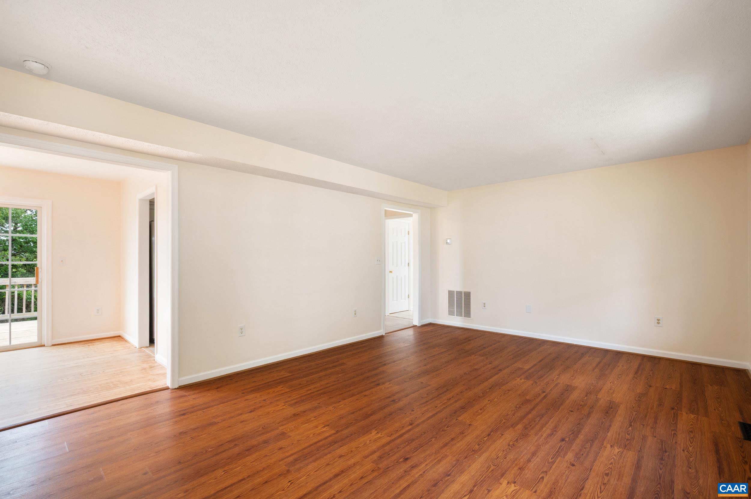 631 ESSEX DR, STAUNTON, Virginia 24401, 3 Bedrooms Bedrooms, ,2 BathroomsBathrooms,Residential,631 ESSEX DR,680676 MLS # 680676 631 ESSEX DR, STAUNTON, Virginia 24401, 3 Bedrooms Bedrooms, ,2 BathroomsBathrooms,Residential,631 ESSEX DR,680676 MLS # 680676