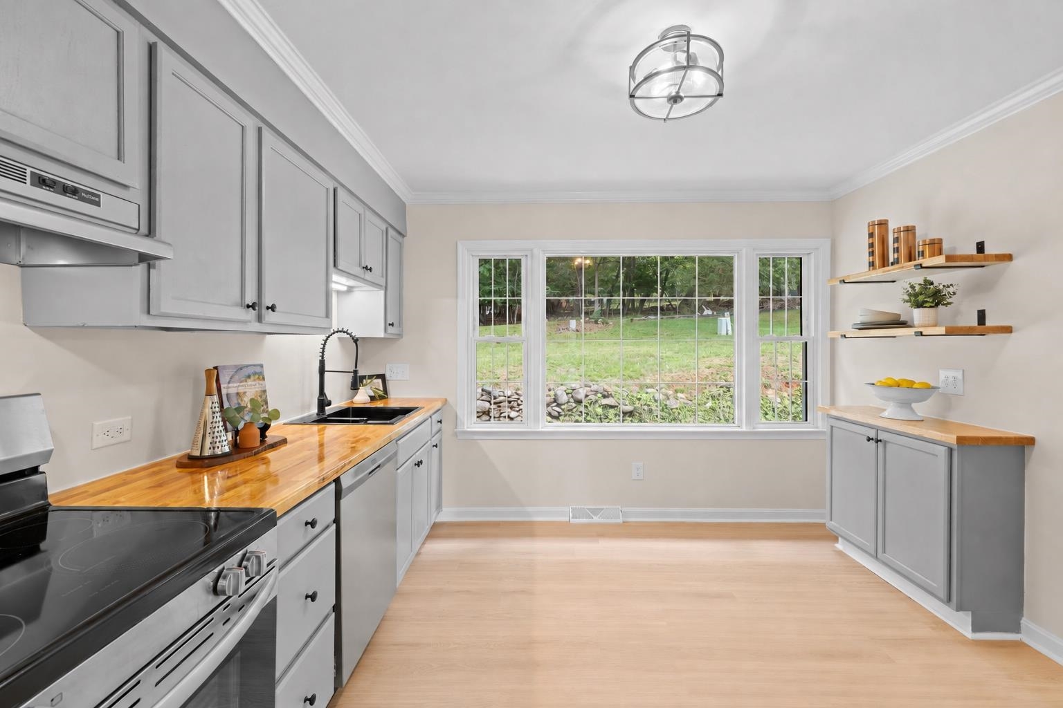 1703 VERMIRA PL, CHARLOTTESVILLE, Virginia 22901, 4 Bedrooms Bedrooms, ,3 BathroomsBathrooms,Residential,1703 VERMIRA PL,680679 MLS # 680679
