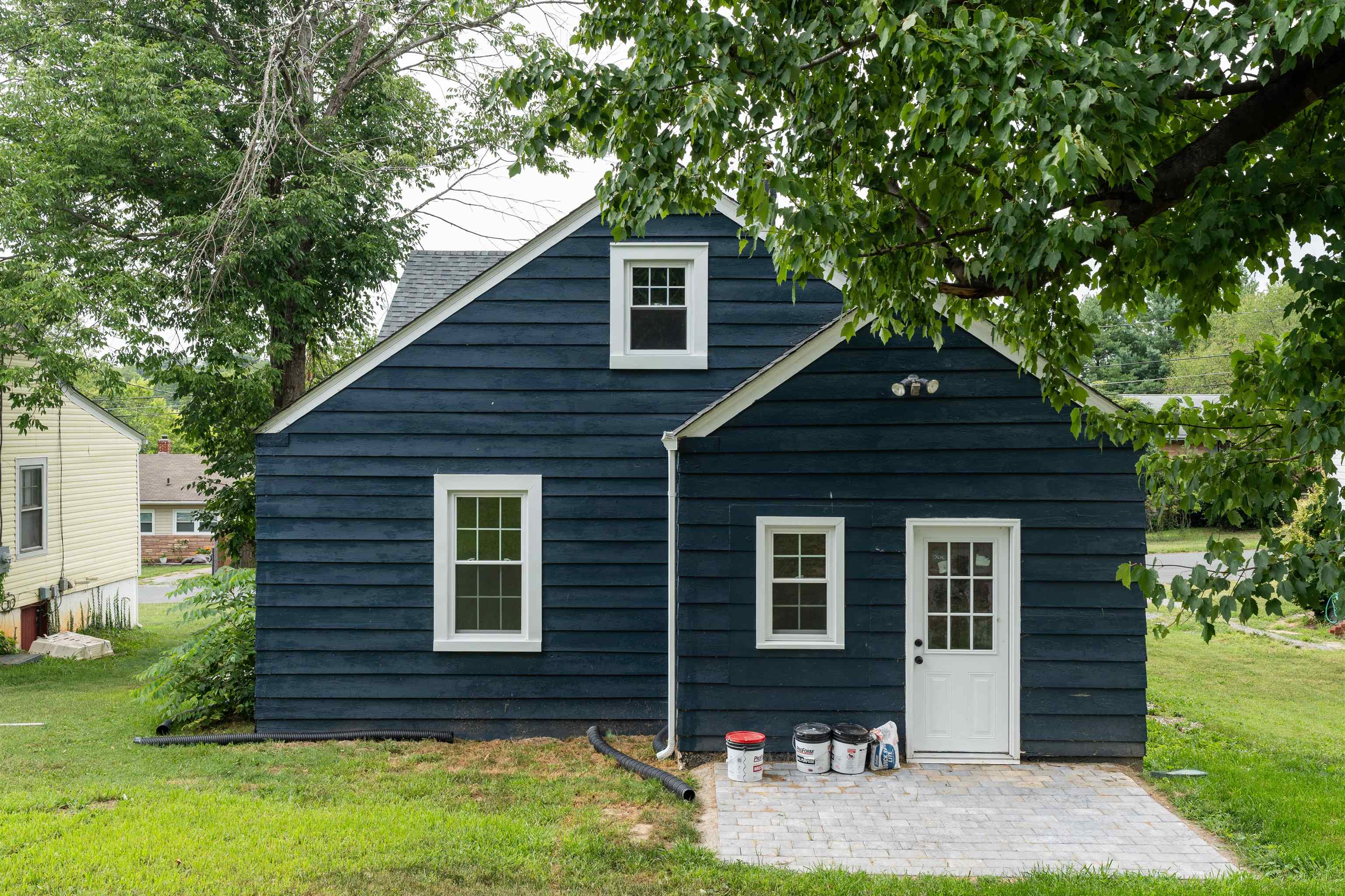 315 AUSTIN AVE, STAUNTON, Virginia 24401, 3 Bedrooms Bedrooms, ,1 BathroomBathrooms,Residential,315 AUSTIN AVE,680680 MLS # 680680 315 AUSTIN AVE, STAUNTON, Virginia 24401, 3 Bedrooms Bedrooms, ,1 BathroomBathrooms,Residential,315 AUSTIN AVE,680680 MLS # 680680