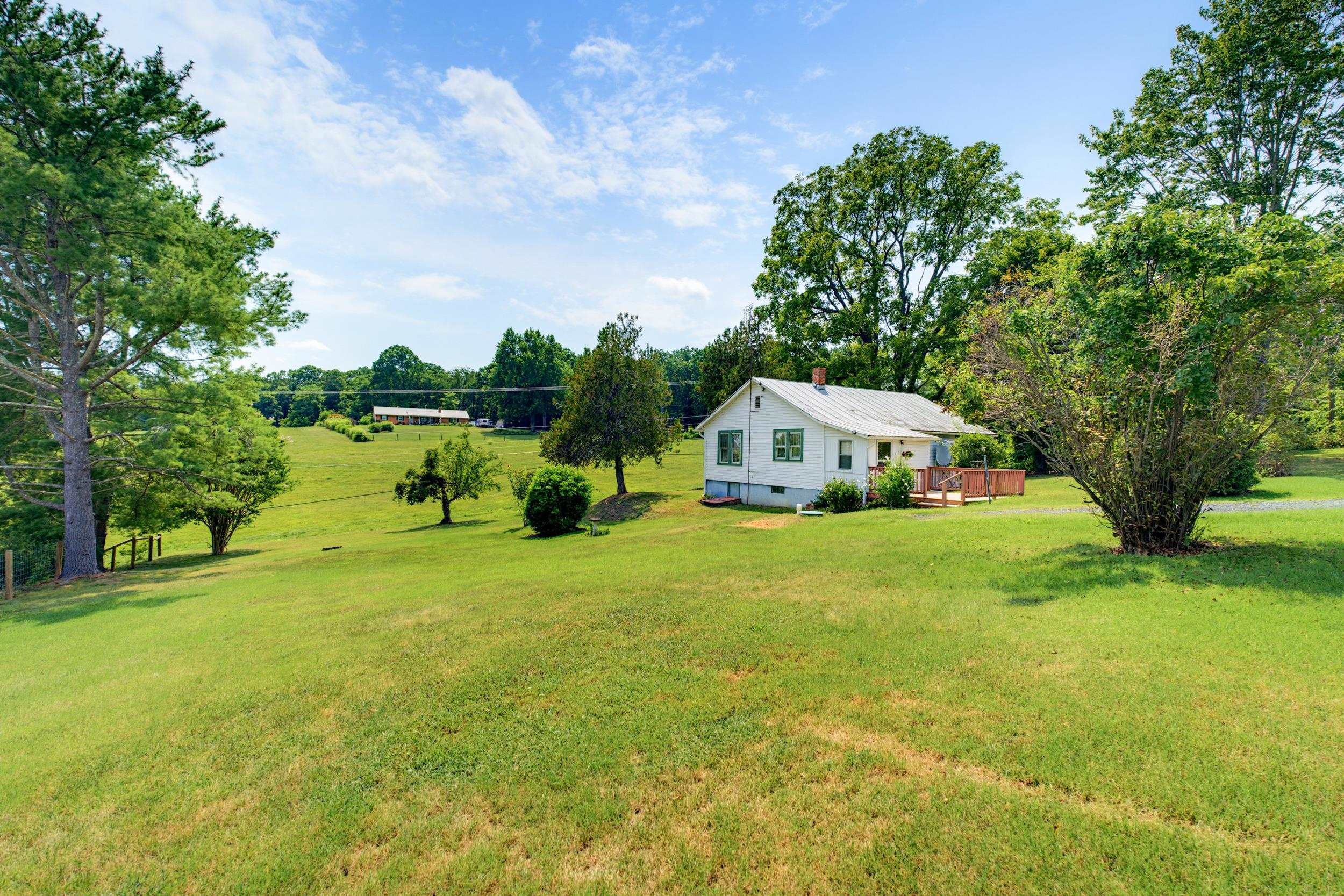 17 COUNTRY BOY LN, STAUNTON, Virginia 24401, 3 Bedrooms Bedrooms, ,1 BathroomBathrooms,Residential,17 COUNTRY BOY LN,680685 MLS # 680685