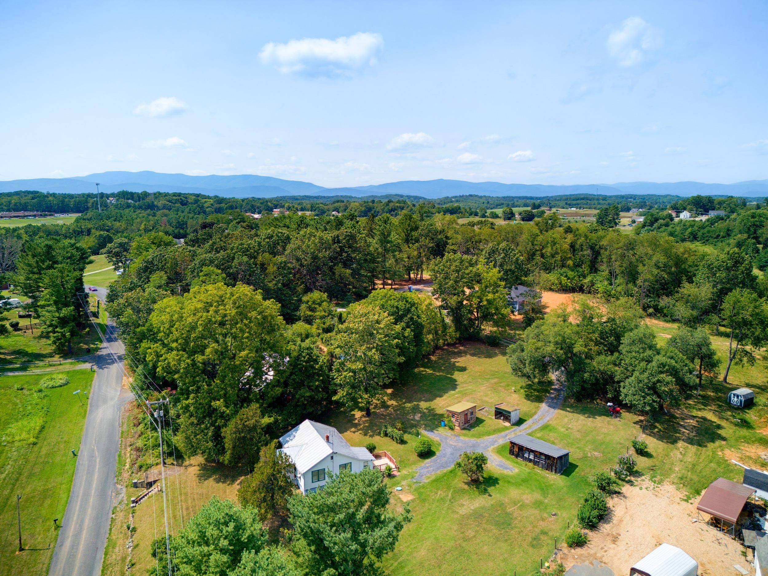 17 COUNTRY BOY LN, STAUNTON, Virginia 24401, 3 Bedrooms Bedrooms, ,1 BathroomBathrooms,Residential,17 COUNTRY BOY LN,680685 MLS # 680685