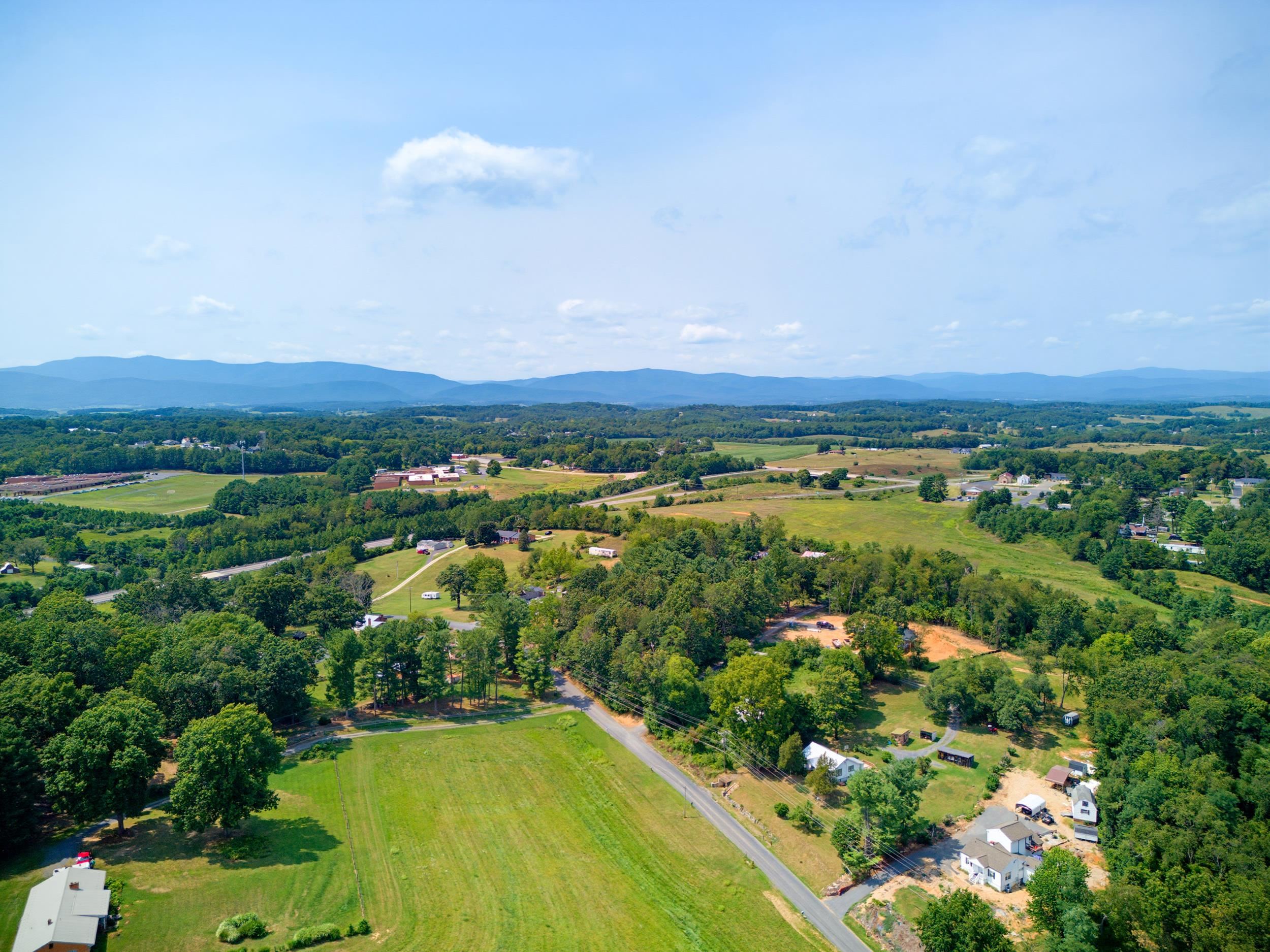 17 COUNTRY BOY LN, STAUNTON, Virginia 24401, 3 Bedrooms Bedrooms, ,1 BathroomBathrooms,Residential,17 COUNTRY BOY LN,680685 MLS # 680685