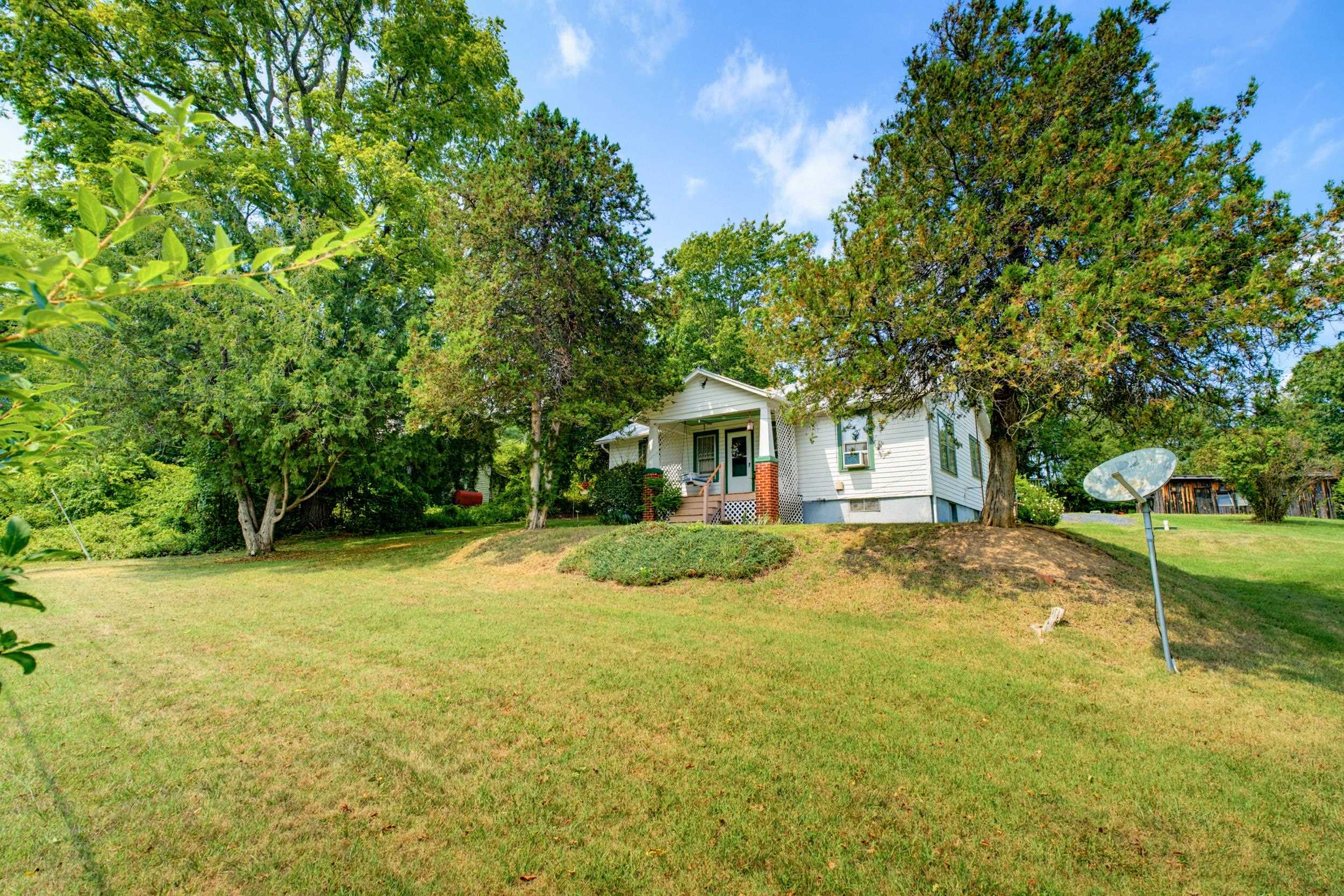 17 COUNTRY BOY LN, STAUNTON, Virginia 24401, 3 Bedrooms Bedrooms, ,1 BathroomBathrooms,Residential,17 COUNTRY BOY LN,680685 MLS # 680685