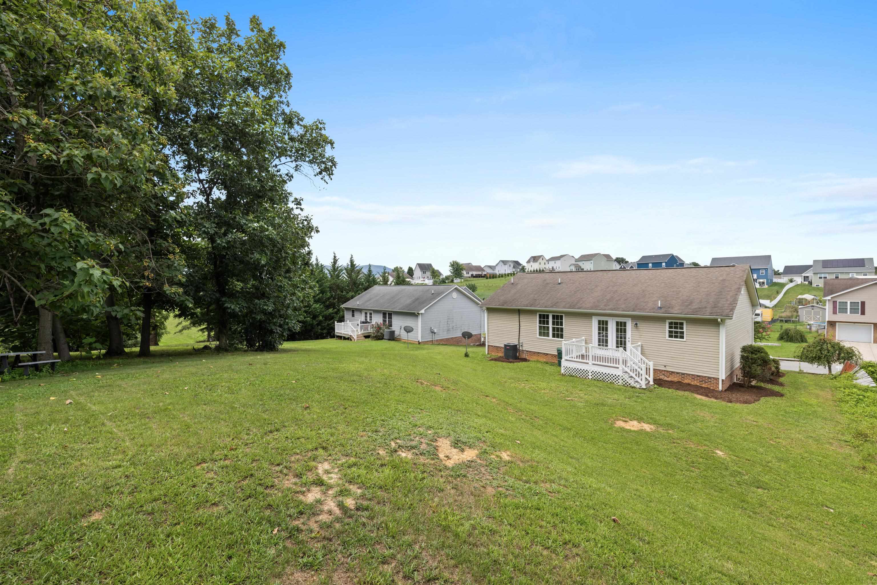 91 LOFTY CIR, STUARTS DRAFT, Virginia 24477, 5 Bedrooms Bedrooms, ,3 BathroomsBathrooms,Residential,91 LOFTY CIR,680691 MLS # 680691