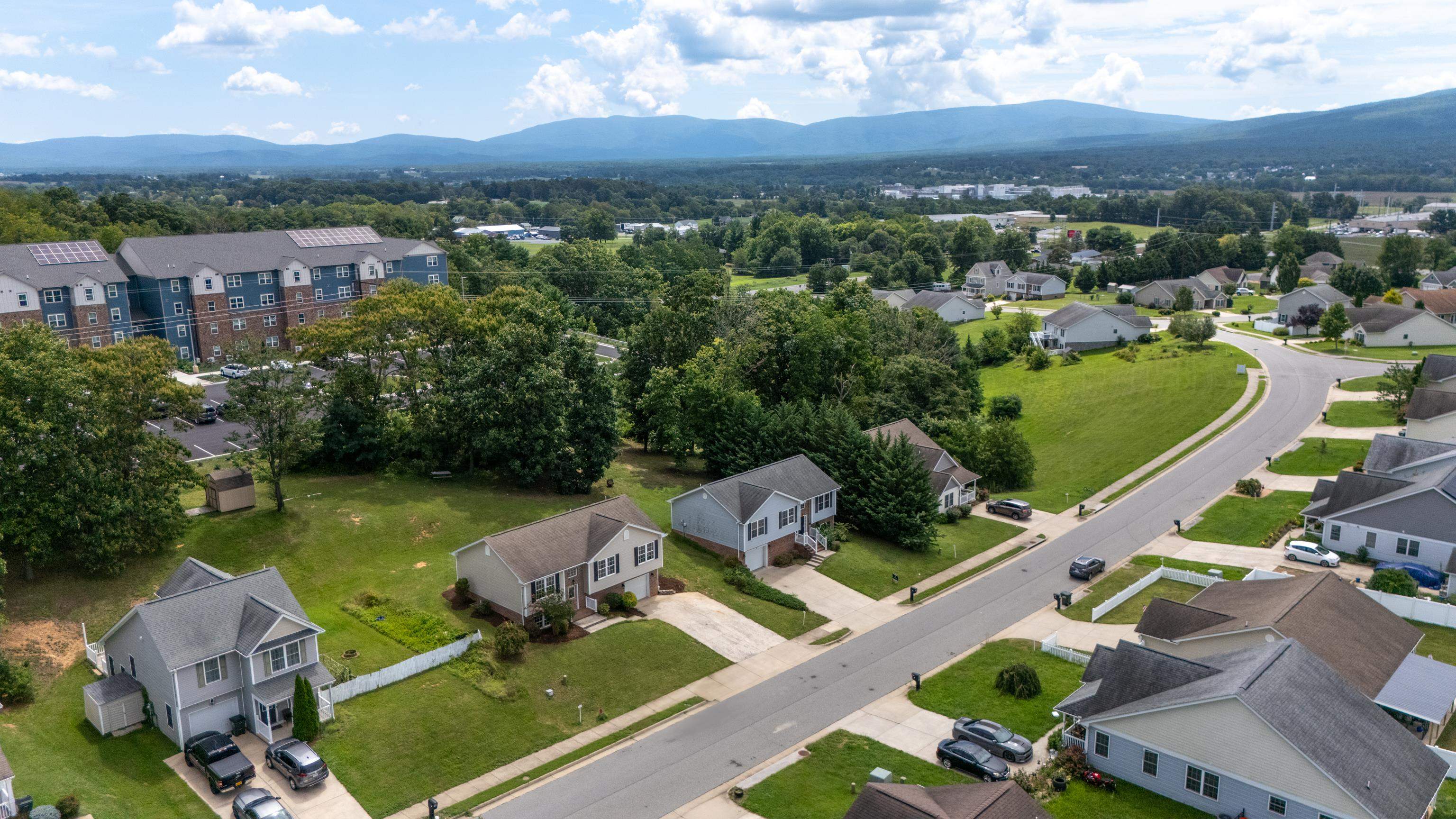 91 LOFTY CIR, STUARTS DRAFT, Virginia 24477, 5 Bedrooms Bedrooms, ,3 BathroomsBathrooms,Residential,91 LOFTY CIR,680691 MLS # 680691