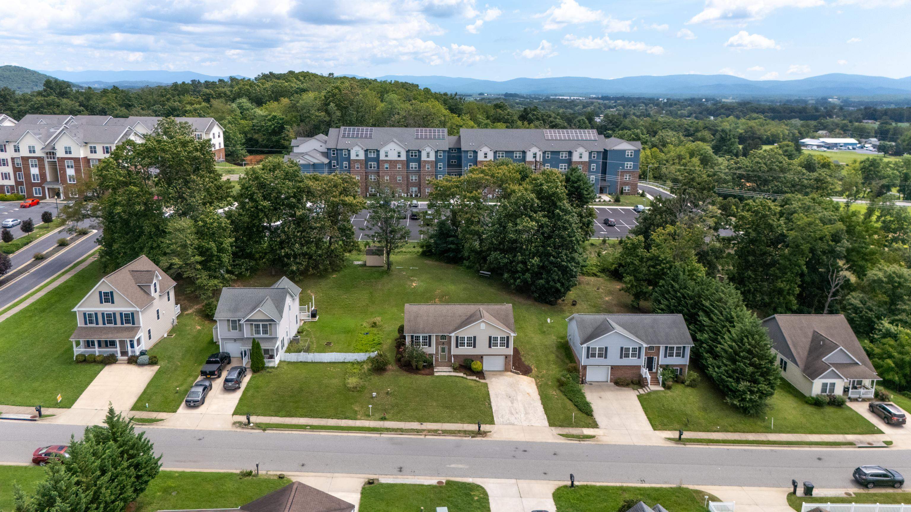 91 LOFTY CIR, STUARTS DRAFT, Virginia 24477, 5 Bedrooms Bedrooms, ,3 BathroomsBathrooms,Residential,91 LOFTY CIR,680691 MLS # 680691