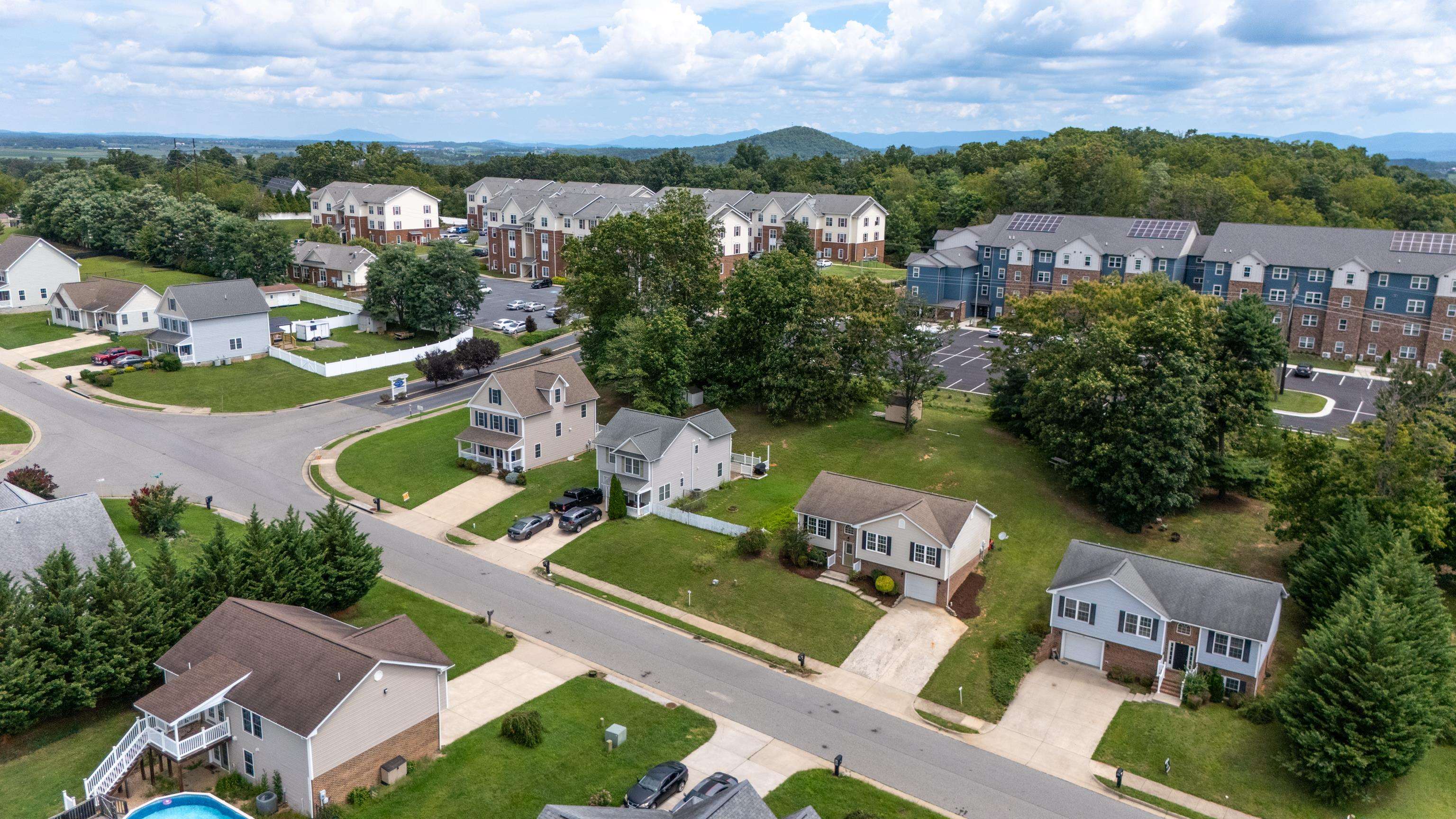 91 LOFTY CIR, STUARTS DRAFT, Virginia 24477, 5 Bedrooms Bedrooms, ,3 BathroomsBathrooms,Residential,91 LOFTY CIR,680691 MLS # 680691