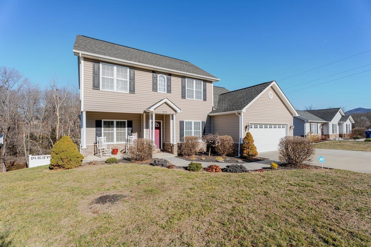1428 MANDOLIN AVE, GROTTOES, Virginia 24441, 3 Bedrooms Bedrooms, ,2 BathroomsBathrooms,Residential,1428 MANDOLIN AVE,672504 MLS # 672504 1428 MANDOLIN AVE, GROTTOES, Virginia 24441, 3 Bedrooms Bedrooms, ,2 BathroomsBathrooms,Residential,1428 MANDOLIN AVE,672504 MLS # 672504