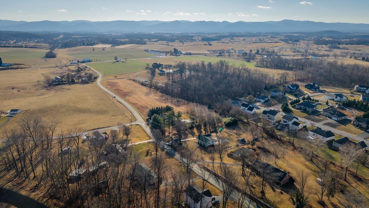 4634 SHEN LAKE DR, ROCKINGHAM, Virginia 22801, 5 Bedrooms Bedrooms, ,3 BathroomsBathrooms,Residential,4634 SHEN LAKE DR,672999 MLS # 672999 4634 SHEN LAKE DR, ROCKINGHAM, Virginia 22801, 5 Bedrooms Bedrooms, ,3 BathroomsBathrooms,Residential,4634 SHEN LAKE DR,672999 MLS # 672999