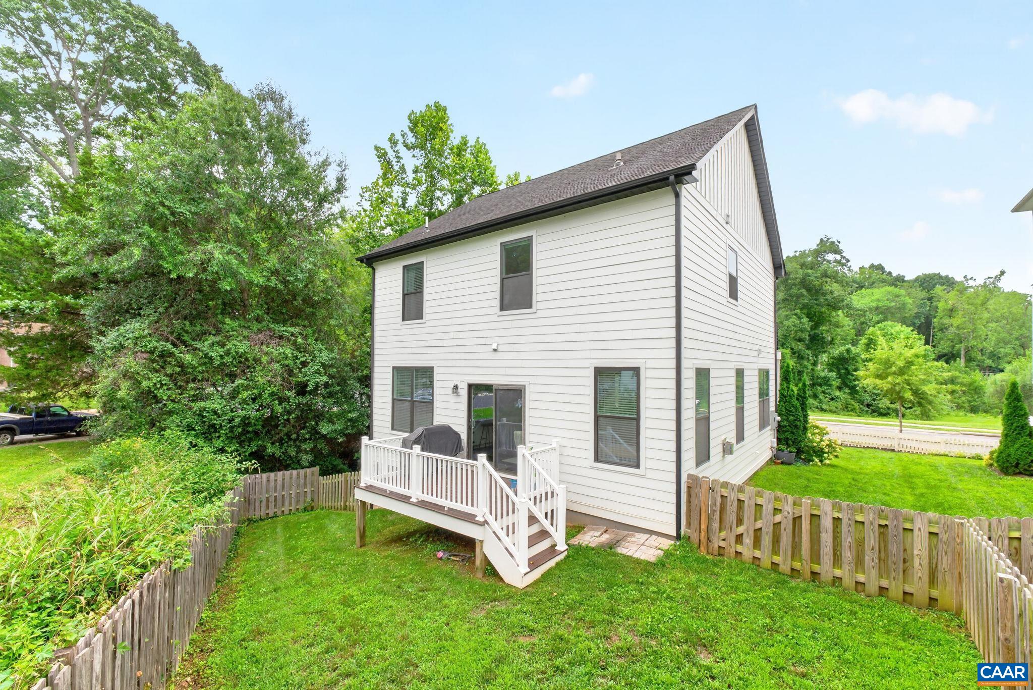 330 HUNTLEY AVE, CHARLOTTESVILLE, Virginia 22903, 3 Bedrooms Bedrooms, ,2 BathroomsBathrooms,Residential,The Meridian,330 HUNTLEY AVE,680417 MLS # 680417 330 HUNTLEY AVE, CHARLOTTESVILLE, Virginia 22903, 3 Bedrooms Bedrooms, ,2 BathroomsBathrooms,Residential,The Meridian,330 HUNTLEY AVE,680417 MLS # 680417