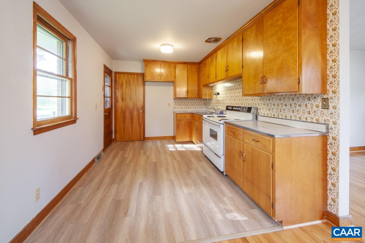 331 CAMELLIA DR, CHARLOTTESVILLE, Virginia 22903, 3 Bedrooms Bedrooms, ,1 BathroomBathrooms,Residential,331 CAMELLIA DR,680629 MLS # 680629 331 CAMELLIA DR, CHARLOTTESVILLE, Virginia 22903, 3 Bedrooms Bedrooms, ,1 BathroomBathrooms,Residential,331 CAMELLIA DR,680629 MLS # 680629