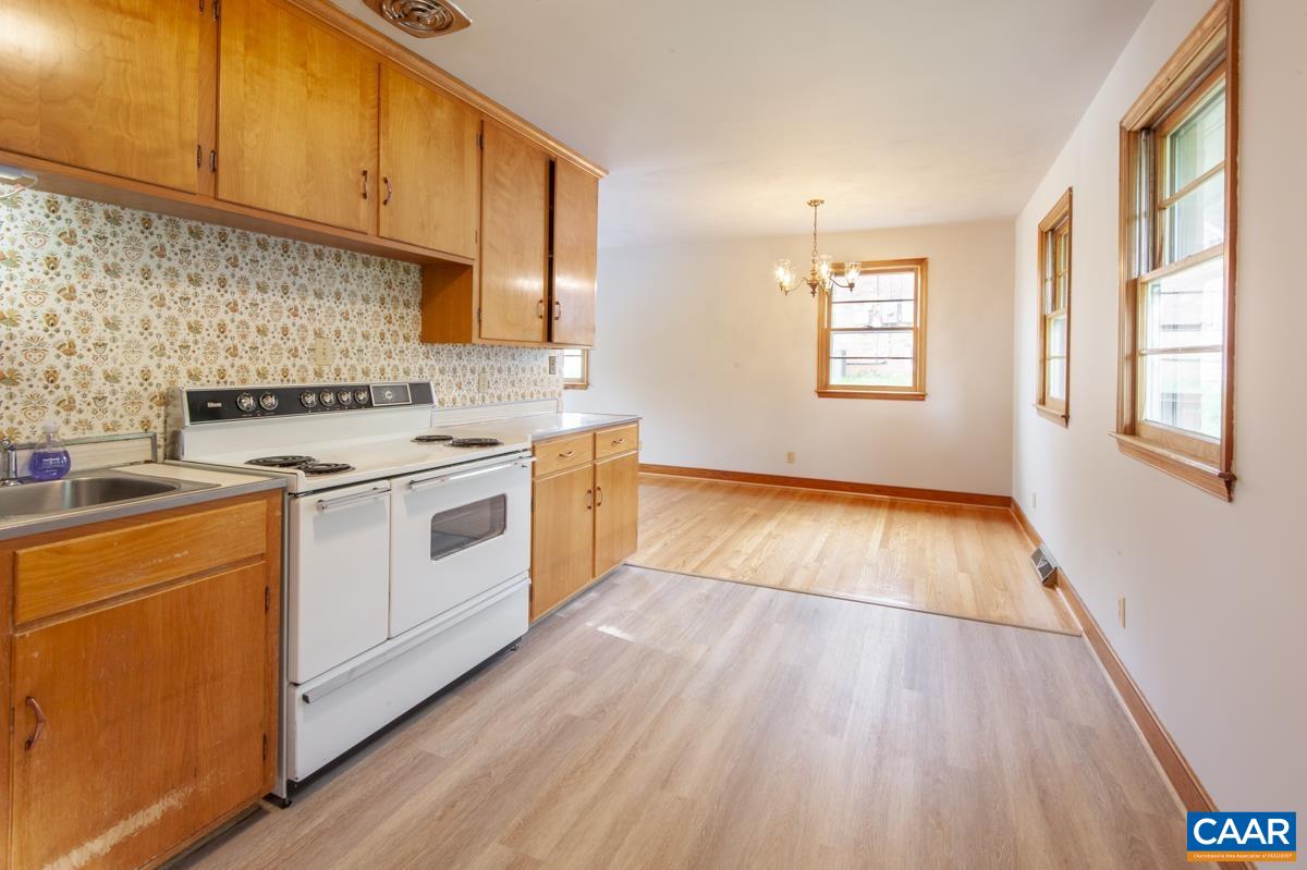 331 CAMELLIA DR, CHARLOTTESVILLE, Virginia 22903, 3 Bedrooms Bedrooms, ,1 BathroomBathrooms,Residential,331 CAMELLIA DR,680629 MLS # 680629 331 CAMELLIA DR, CHARLOTTESVILLE, Virginia 22903, 3 Bedrooms Bedrooms, ,1 BathroomBathrooms,Residential,331 CAMELLIA DR,680629 MLS # 680629