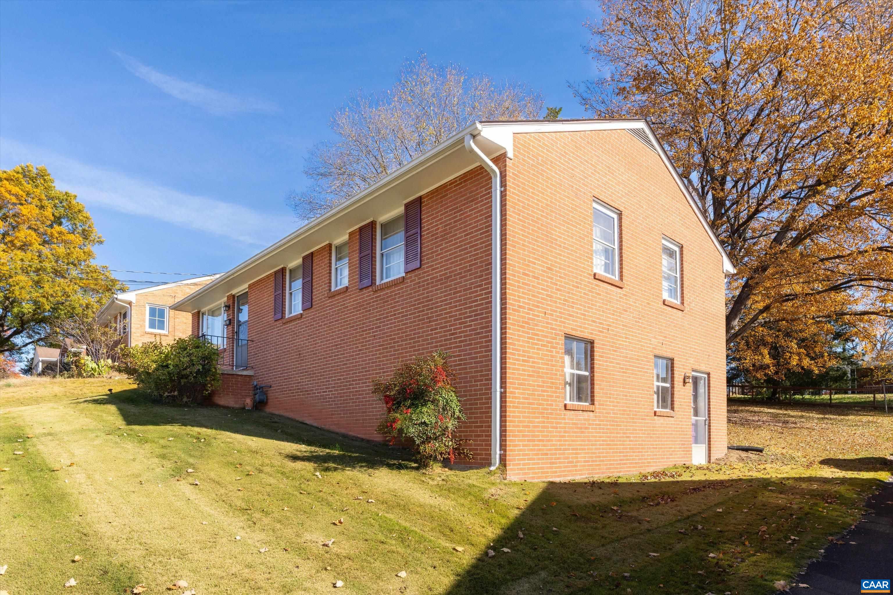 331 CAMELLIA DR, CHARLOTTESVILLE, Virginia 22903, 3 Bedrooms Bedrooms, ,1 BathroomBathrooms,Residential,331 CAMELLIA DR,680629 MLS # 680629 331 CAMELLIA DR, CHARLOTTESVILLE, Virginia 22903, 3 Bedrooms Bedrooms, ,1 BathroomBathrooms,Residential,331 CAMELLIA DR,680629 MLS # 680629