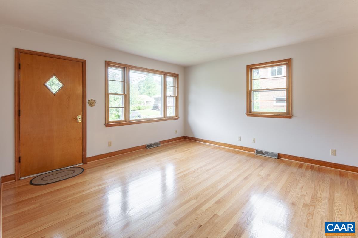 331 CAMELLIA DR, CHARLOTTESVILLE, Virginia 22903, 3 Bedrooms Bedrooms, ,1 BathroomBathrooms,Residential,331 CAMELLIA DR,680629 MLS # 680629 331 CAMELLIA DR, CHARLOTTESVILLE, Virginia 22903, 3 Bedrooms Bedrooms, ,1 BathroomBathrooms,Residential,331 CAMELLIA DR,680629 MLS # 680629