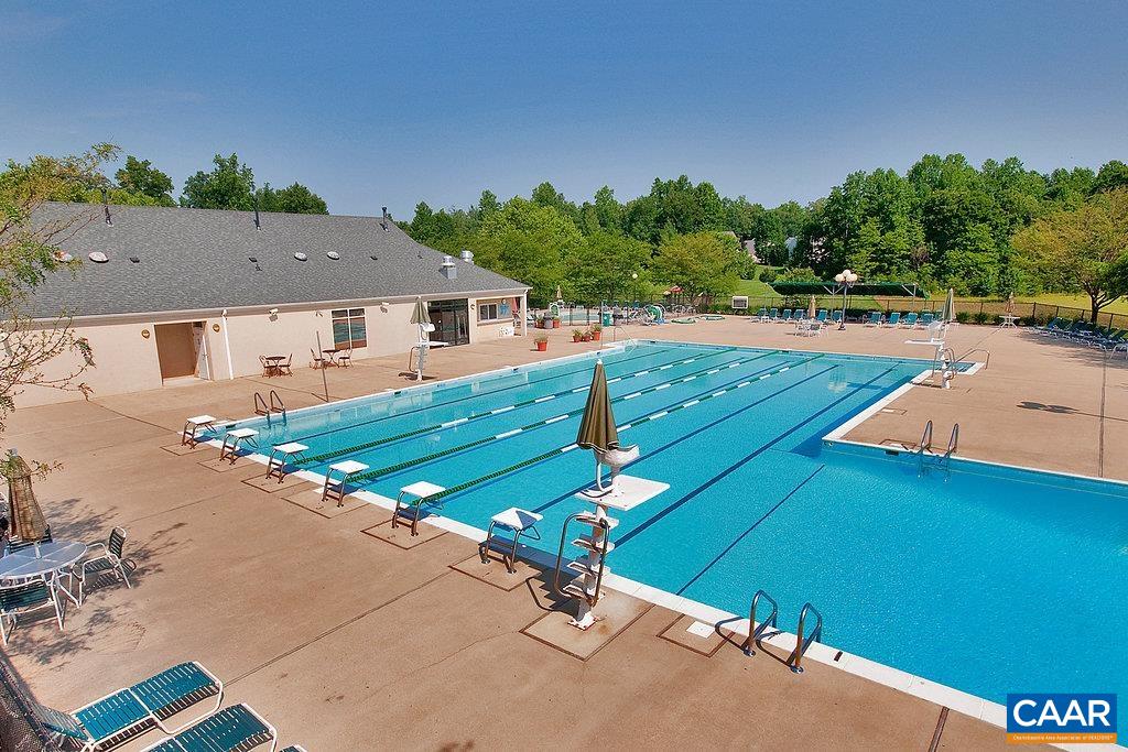 Enjoy sand volleyball and 24-hour fitness center located at the South Club. Enjoy sand volleyball and 24-hour fitness center located at the South Club.