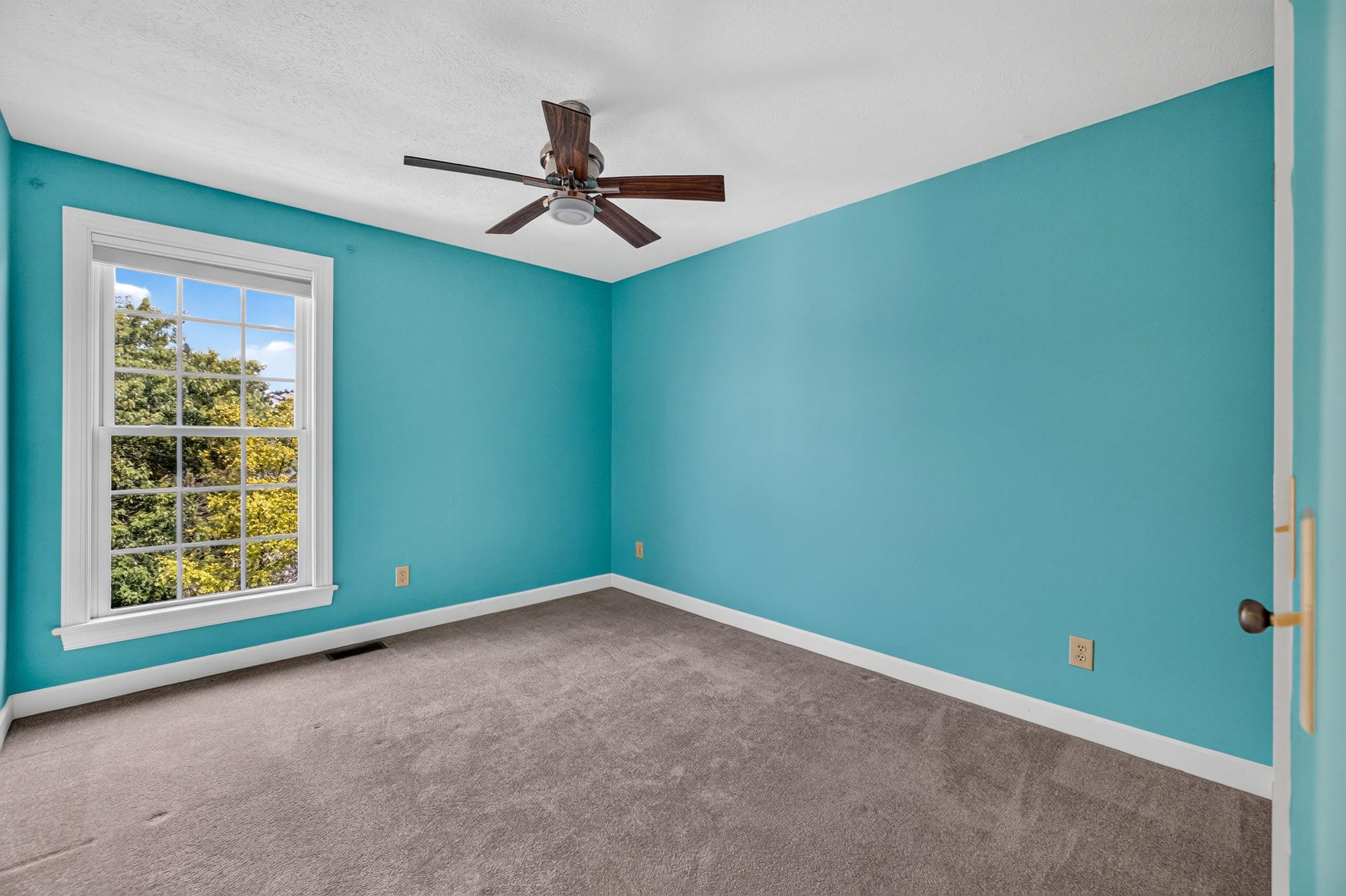 1950 BUTTONWOOD CT, HARRISONBURG, Virginia 22802, 3 Bedrooms Bedrooms, ,3 BathroomsBathrooms,Residential,1950 BUTTONWOOD CT,680698 MLS # 680698 1950 BUTTONWOOD CT, HARRISONBURG, Virginia 22802, 3 Bedrooms Bedrooms, ,3 BathroomsBathrooms,Residential,1950 BUTTONWOOD CT,680698 MLS # 680698