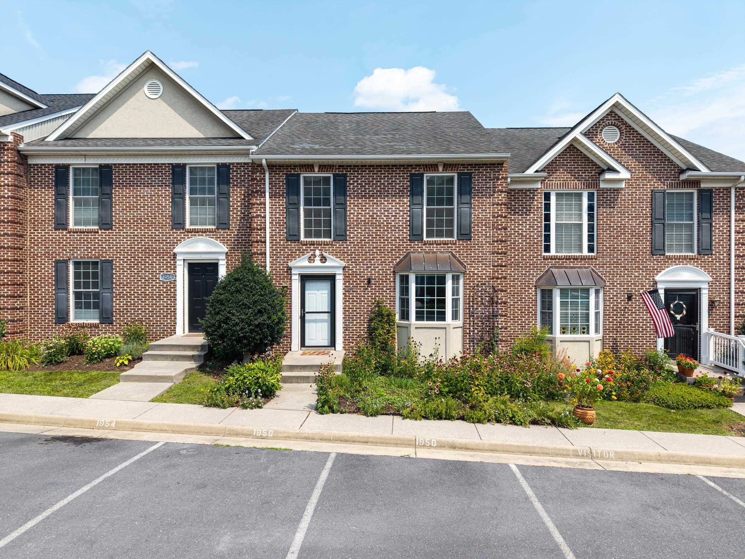 1950 BUTTONWOOD CT, HARRISONBURG, Virginia 22802, 3 Bedrooms Bedrooms, ,3 BathroomsBathrooms,Residential,1950 BUTTONWOOD CT,680698 MLS # 680698 1950 BUTTONWOOD CT, HARRISONBURG, Virginia 22802, 3 Bedrooms Bedrooms, ,3 BathroomsBathrooms,Residential,1950 BUTTONWOOD CT,680698 MLS # 680698
