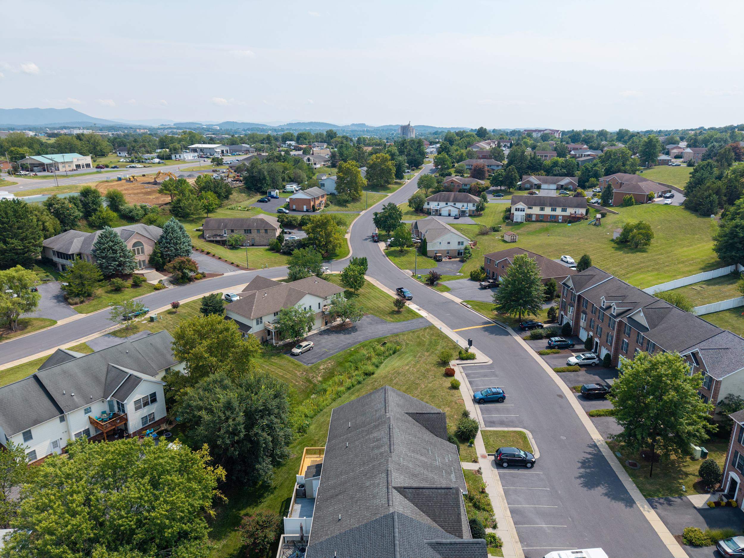 1950 BUTTONWOOD CT, HARRISONBURG, Virginia 22802, 3 Bedrooms Bedrooms, ,3 BathroomsBathrooms,Residential,1950 BUTTONWOOD CT,680698 MLS # 680698 1950 BUTTONWOOD CT, HARRISONBURG, Virginia 22802, 3 Bedrooms Bedrooms, ,3 BathroomsBathrooms,Residential,1950 BUTTONWOOD CT,680698 MLS # 680698