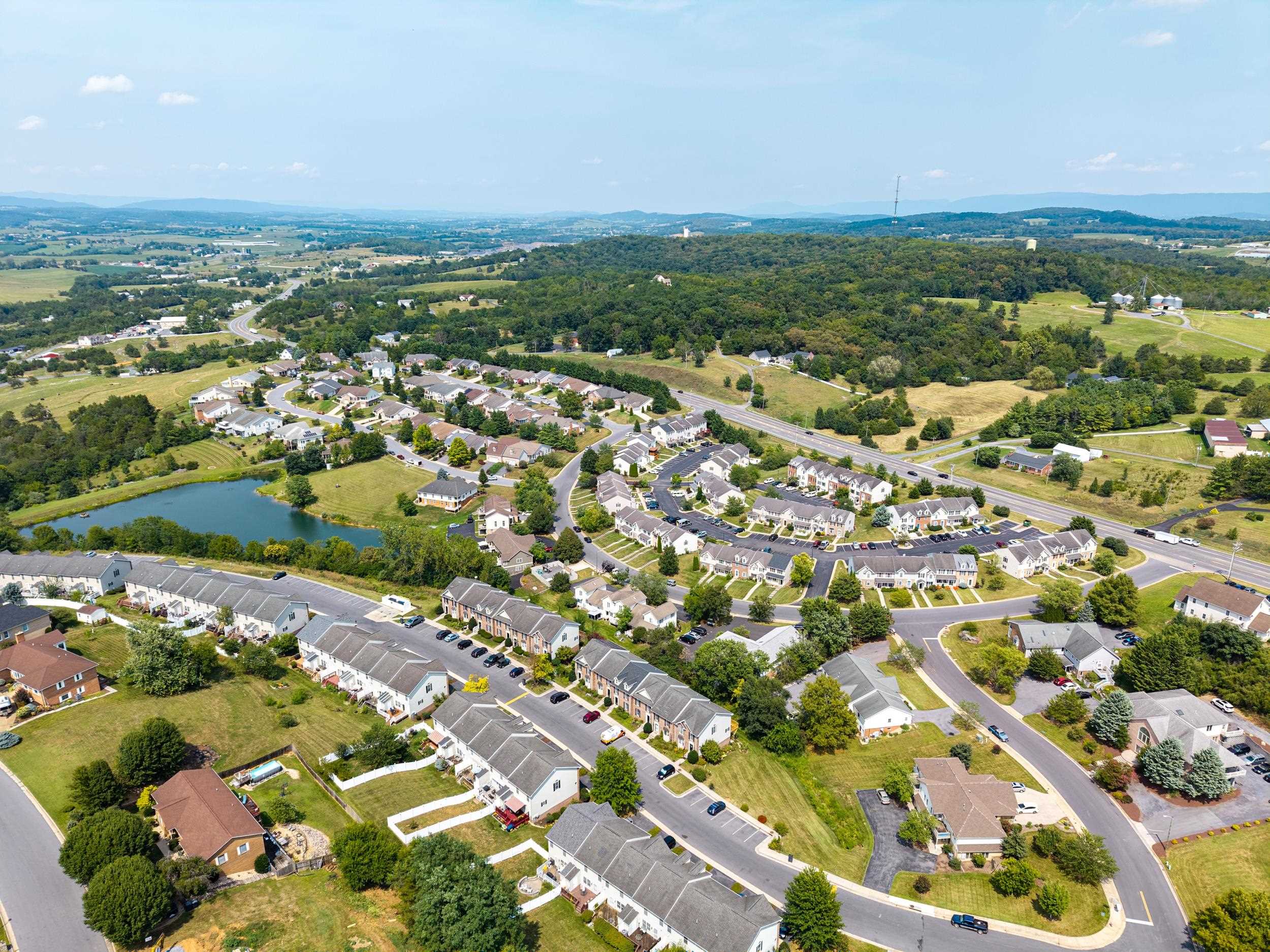 1950 BUTTONWOOD CT, HARRISONBURG, Virginia 22802, 3 Bedrooms Bedrooms, ,3 BathroomsBathrooms,Residential,1950 BUTTONWOOD CT,680698 MLS # 680698 1950 BUTTONWOOD CT, HARRISONBURG, Virginia 22802, 3 Bedrooms Bedrooms, ,3 BathroomsBathrooms,Residential,1950 BUTTONWOOD CT,680698 MLS # 680698