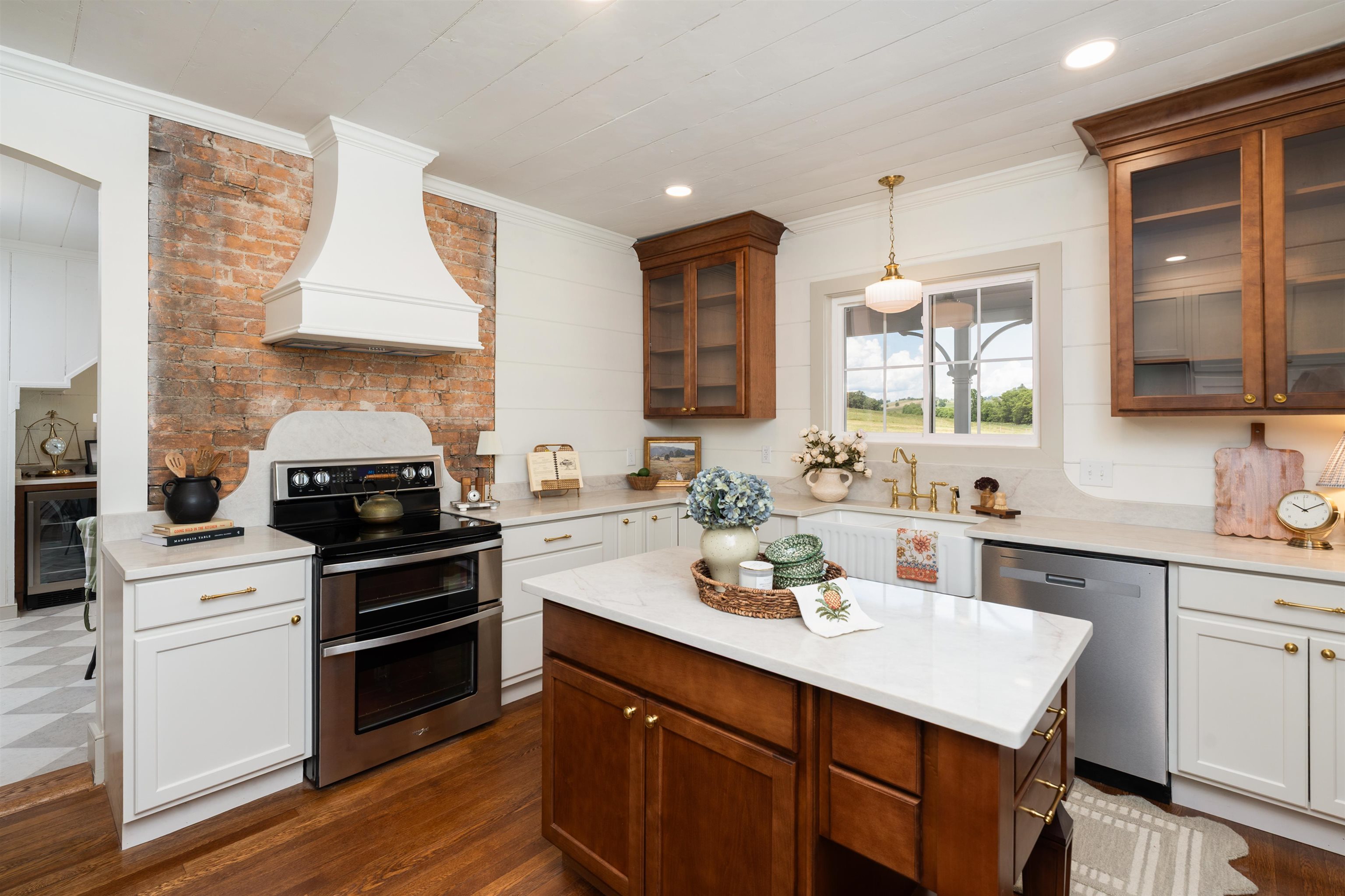 208 ORCHARD DR, TIMBERVILLE, Virginia 22853, 5 Bedrooms Bedrooms, ,2 BathroomsBathrooms,Residential,208 ORCHARD DR,680703 MLS # 680703 208 ORCHARD DR, TIMBERVILLE, Virginia 22853, 5 Bedrooms Bedrooms, ,2 BathroomsBathrooms,Residential,208 ORCHARD DR,680703 MLS # 680703