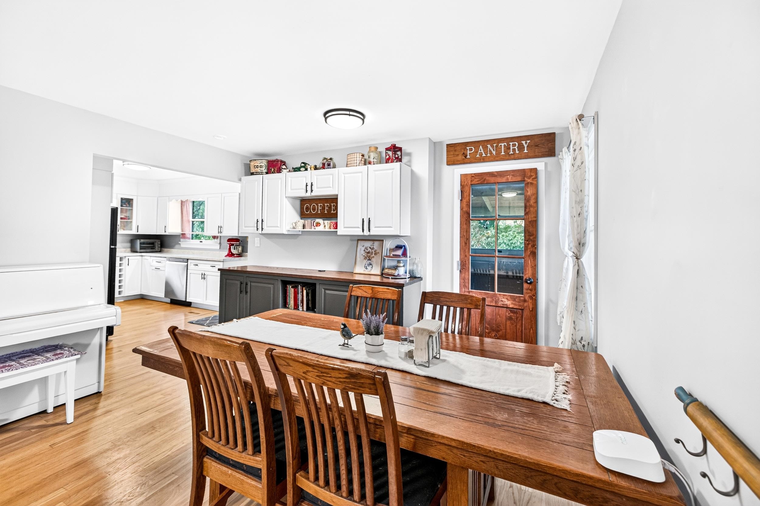 609 W BANK ST, BRIDGEWATER, Virginia 22812, 3 Bedrooms Bedrooms, ,1 BathroomBathrooms,Residential,609 W BANK ST,680707 MLS # 680707