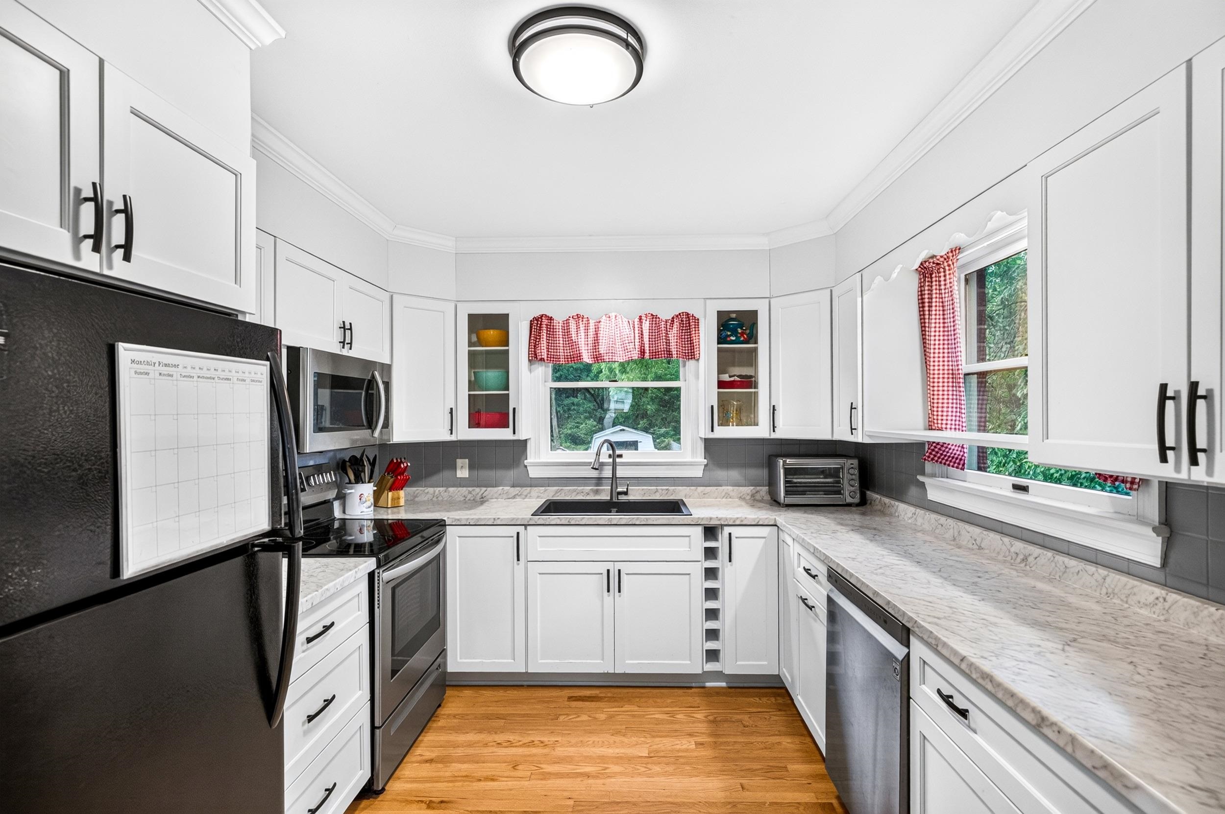609 W BANK ST, BRIDGEWATER, Virginia 22812, 3 Bedrooms Bedrooms, ,1 BathroomBathrooms,Residential,609 W BANK ST,680707 MLS # 680707