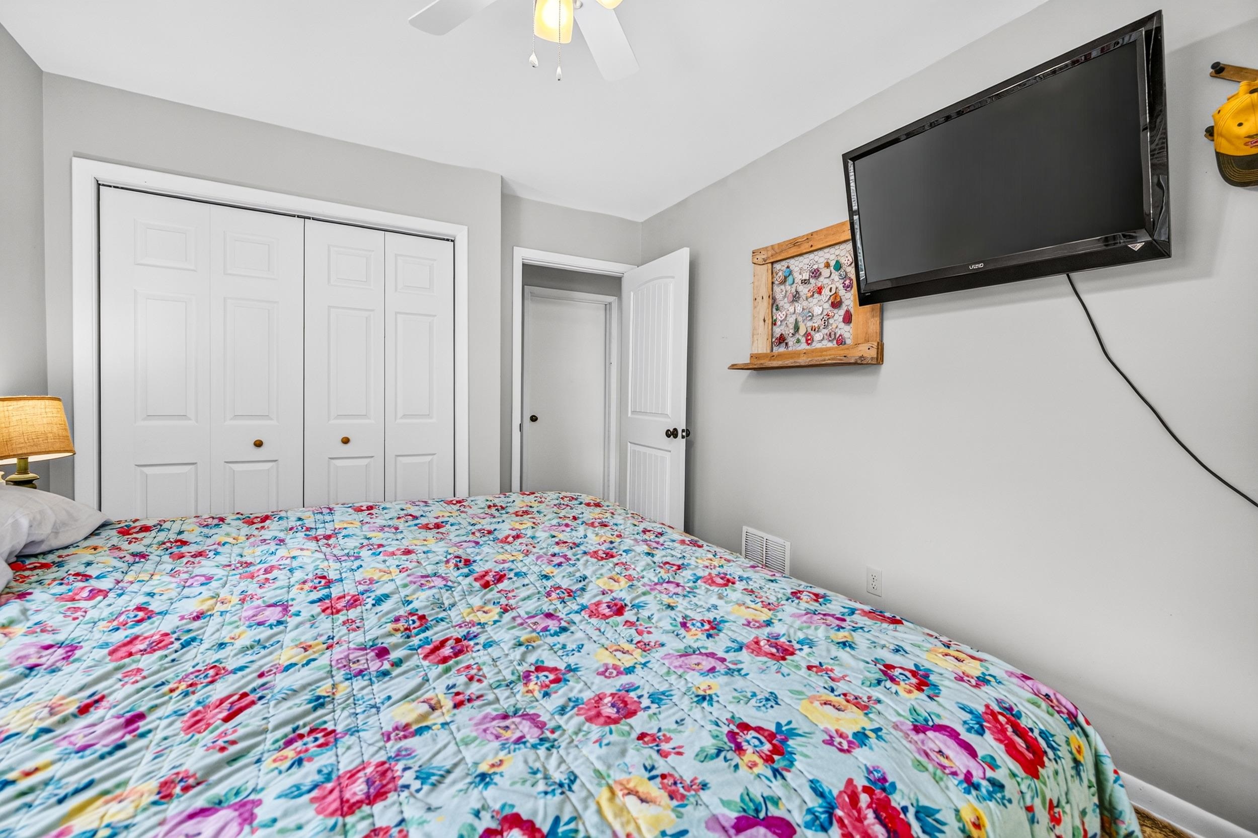 609 W BANK ST, BRIDGEWATER, Virginia 22812, 3 Bedrooms Bedrooms, ,1 BathroomBathrooms,Residential,609 W BANK ST,680707 MLS # 680707