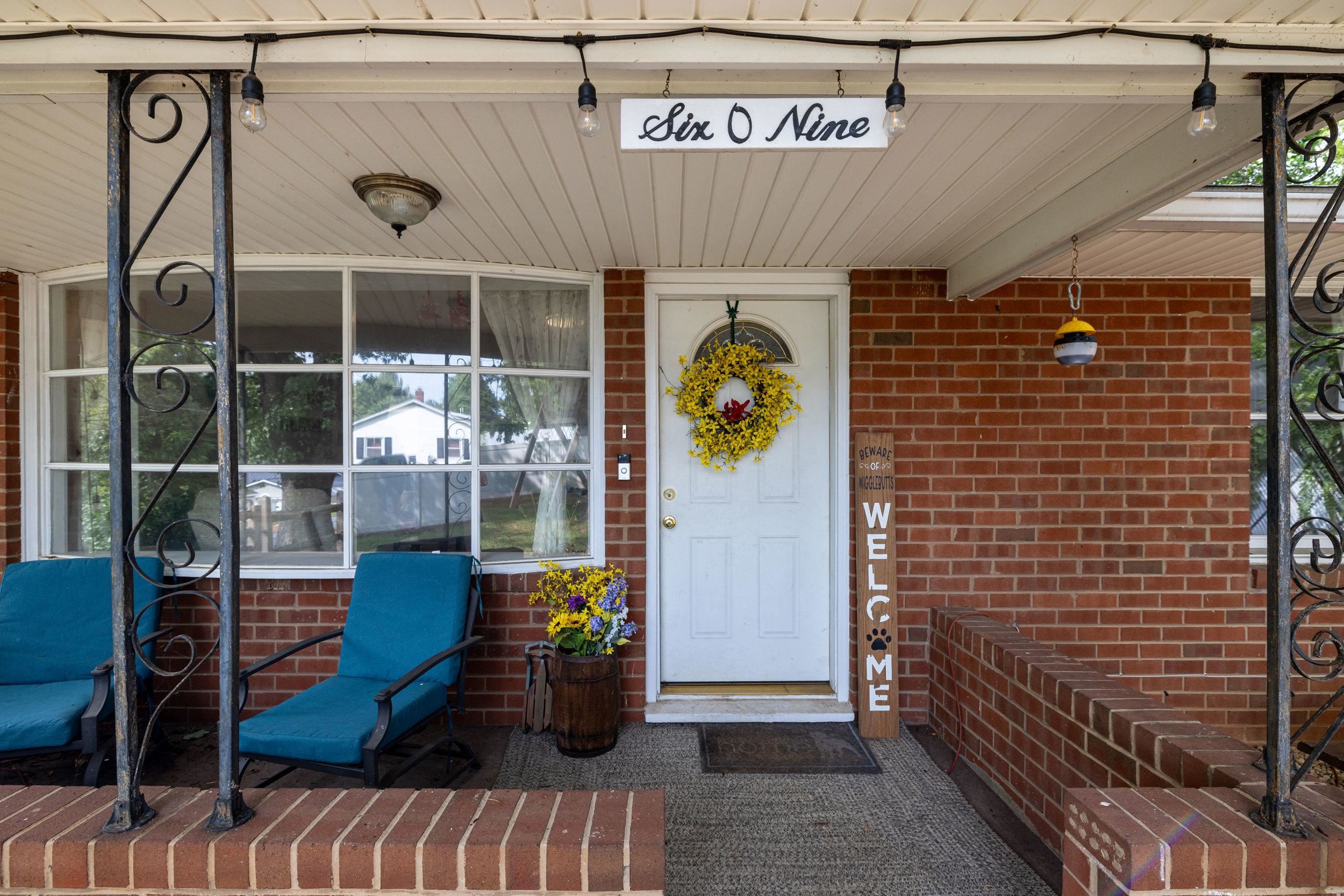 609 W BANK ST, BRIDGEWATER, Virginia 22812, 3 Bedrooms Bedrooms, ,1 BathroomBathrooms,Residential,609 W BANK ST,680707 MLS # 680707