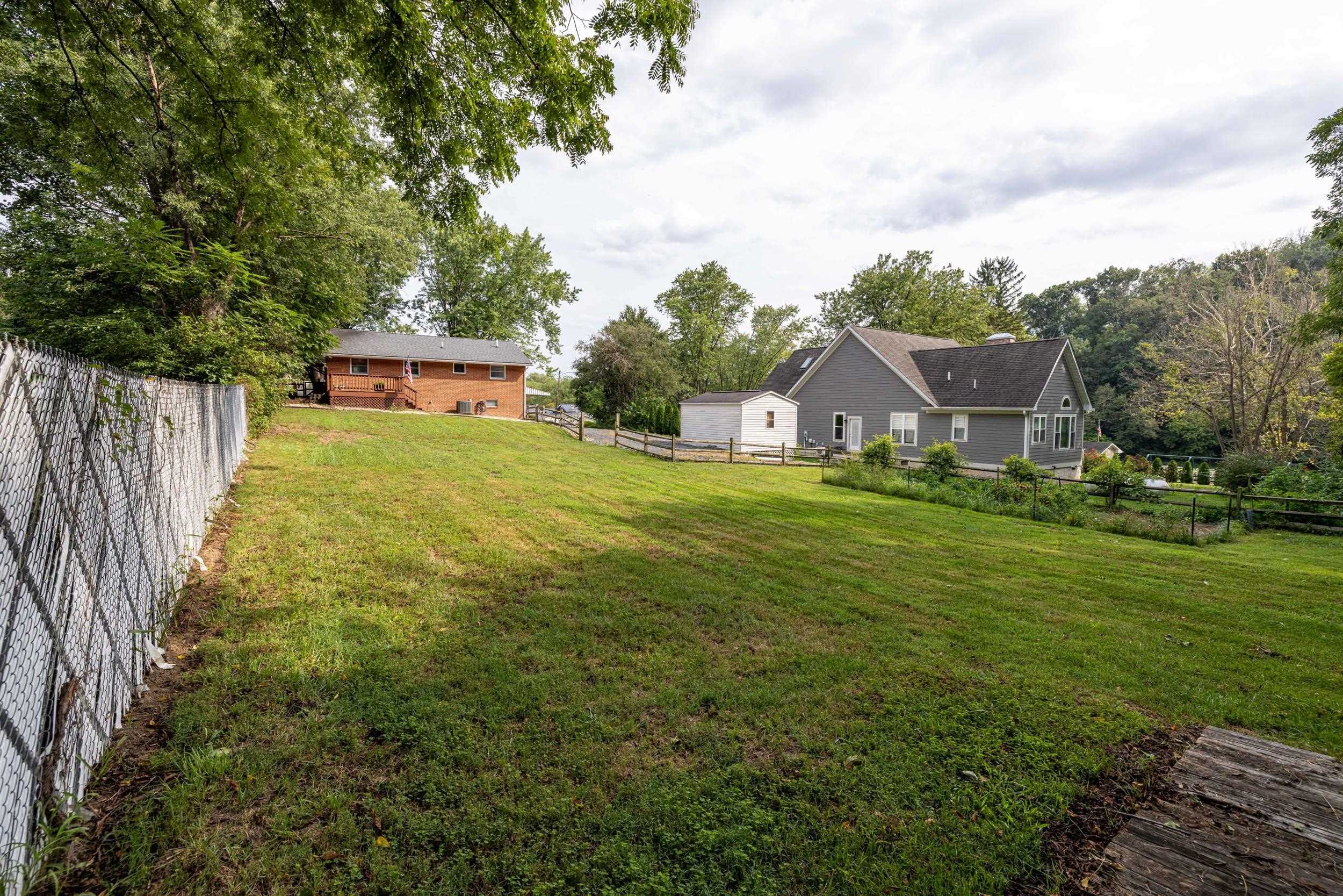 609 W BANK ST, BRIDGEWATER, Virginia 22812, 3 Bedrooms Bedrooms, ,1 BathroomBathrooms,Residential,609 W BANK ST,680707 MLS # 680707