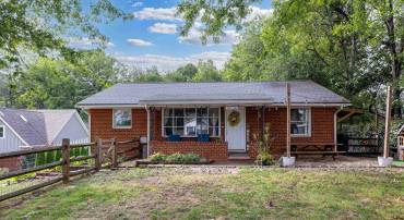 609 W BANK ST, BRIDGEWATER, Virginia 22812, 3 Bedrooms Bedrooms, ,1 BathroomBathrooms,Residential,609 W BANK ST,680707 MLS # 680707