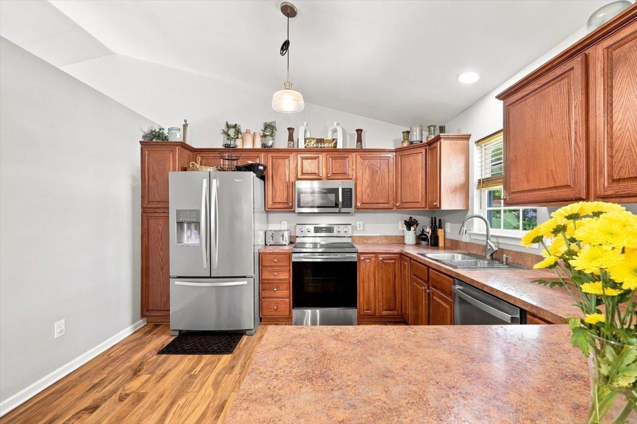 914 RITCHIE BLVD, STAUNTON, Virginia 24401, 4 Bedrooms Bedrooms, ,3 BathroomsBathrooms,Residential,914 RITCHIE BLVD,680708 MLS # 680708