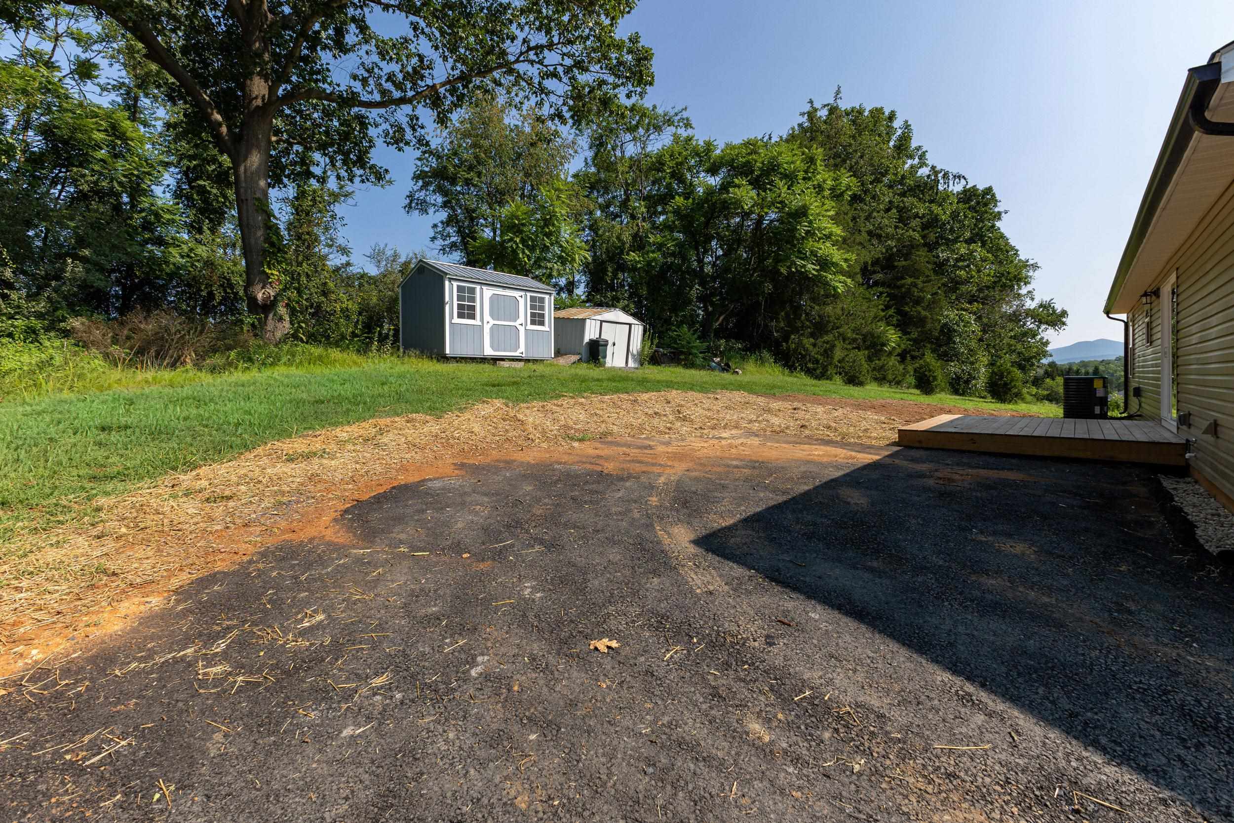 32 GREENFIELD RD, LURAY, Virginia 22835, 3 Bedrooms Bedrooms, ,2 BathroomsBathrooms,Residential,32 Greenfield Rd, Luray, VA 22835,32 GREENFIELD RD,680710 MLS # 680710 32 GREENFIELD RD, LURAY, Virginia 22835, 3 Bedrooms Bedrooms, ,2 BathroomsBathrooms,Residential,32 Greenfield Rd, Luray, VA 22835,32 GREENFIELD RD,680710 MLS # 680710