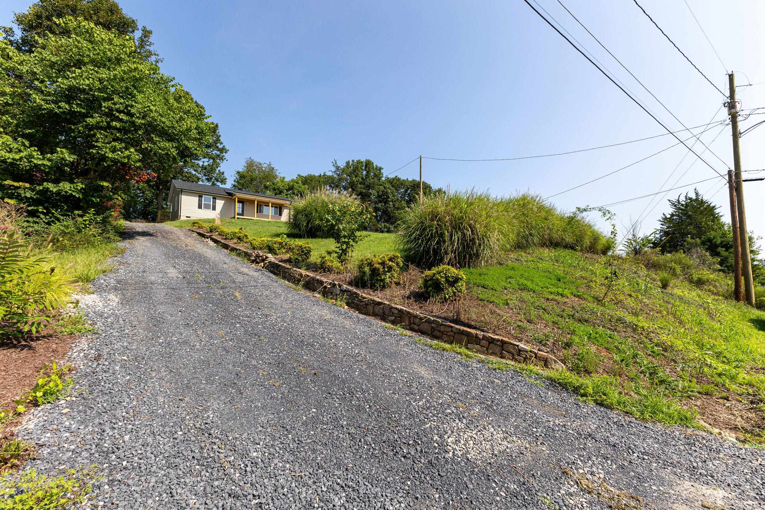 32 GREENFIELD RD, LURAY, Virginia 22835, 3 Bedrooms Bedrooms, ,2 BathroomsBathrooms,Residential,32 Greenfield Rd, Luray, VA 22835,32 GREENFIELD RD,680710 MLS # 680710 32 GREENFIELD RD, LURAY, Virginia 22835, 3 Bedrooms Bedrooms, ,2 BathroomsBathrooms,Residential,32 Greenfield Rd, Luray, VA 22835,32 GREENFIELD RD,680710 MLS # 680710