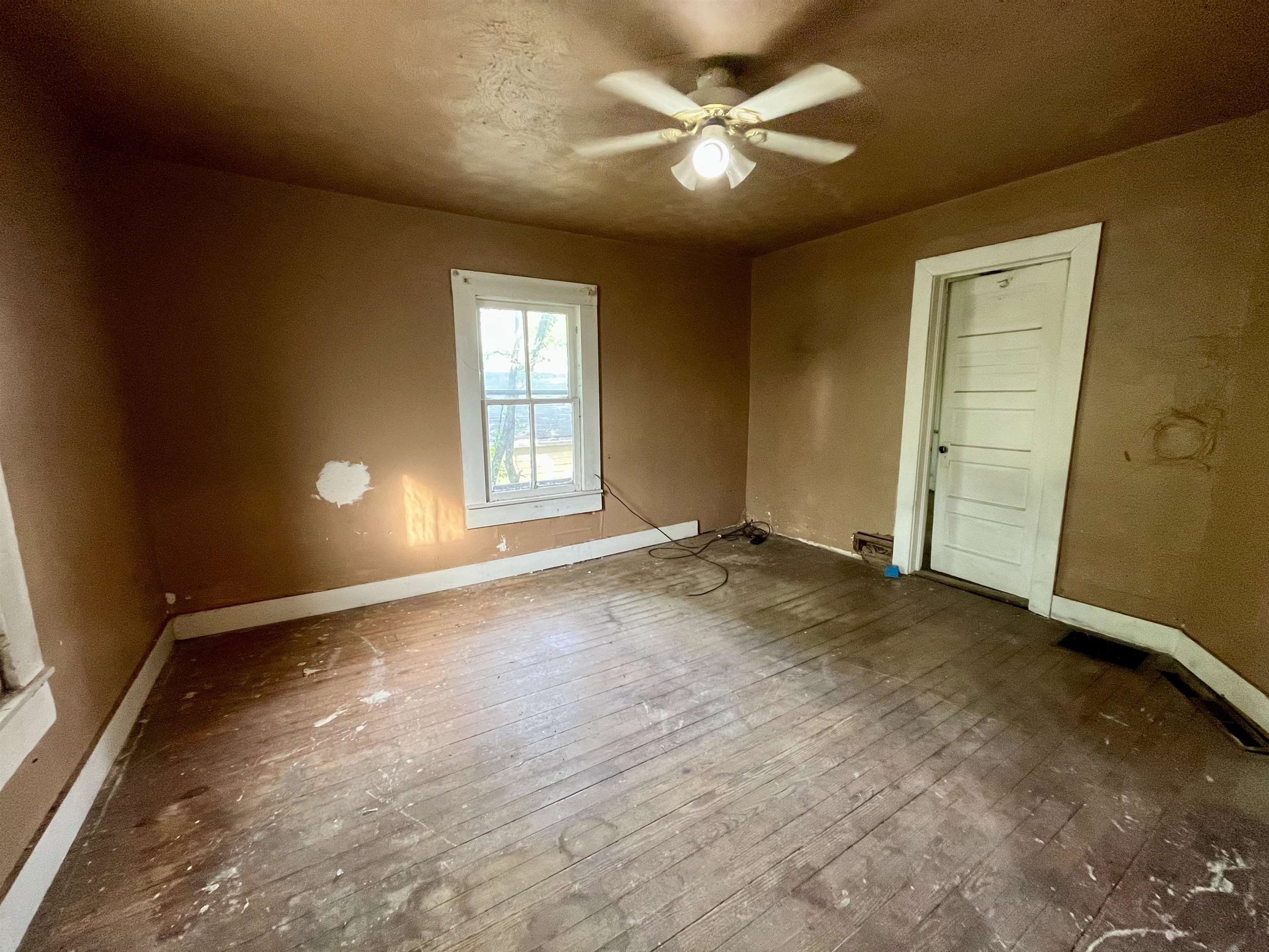 407 CARRUTHERS ST, LEXINGTON, Virginia 24450, 4 Bedrooms Bedrooms, ,1 BathroomBathrooms,Residential,407 CARRUTHERS ST,680711 MLS # 680711 407 CARRUTHERS ST, LEXINGTON, Virginia 24450, 4 Bedrooms Bedrooms, ,1 BathroomBathrooms,Residential,407 CARRUTHERS ST,680711 MLS # 680711