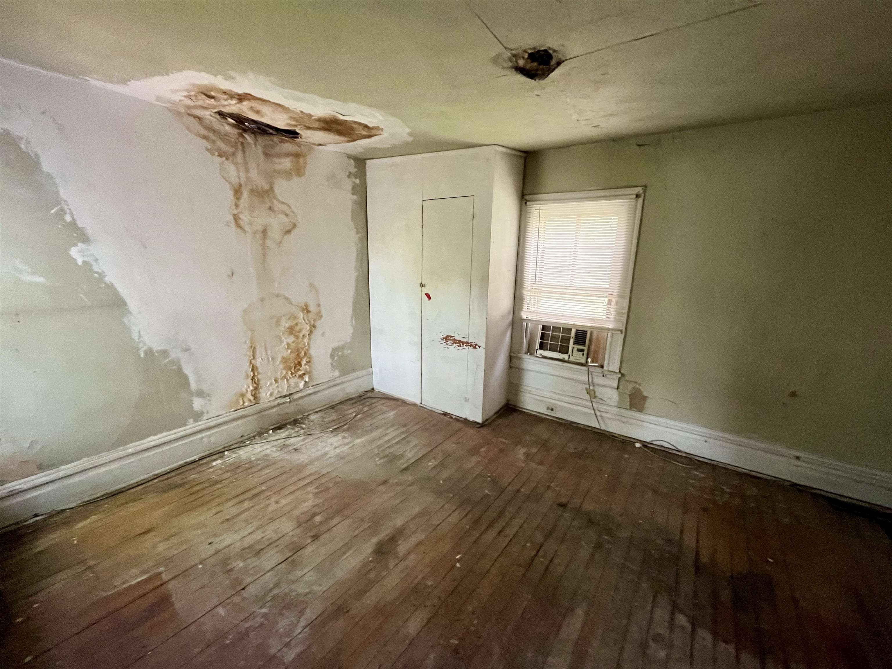 407 CARRUTHERS ST, LEXINGTON, Virginia 24450, 4 Bedrooms Bedrooms, ,1 BathroomBathrooms,Residential,407 CARRUTHERS ST,680711 MLS # 680711 407 CARRUTHERS ST, LEXINGTON, Virginia 24450, 4 Bedrooms Bedrooms, ,1 BathroomBathrooms,Residential,407 CARRUTHERS ST,680711 MLS # 680711