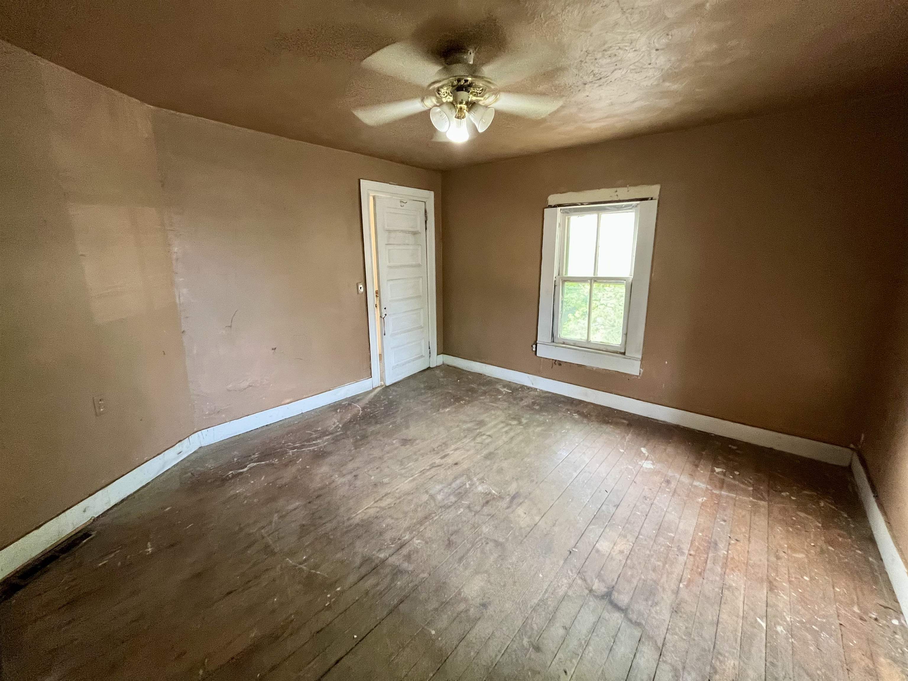 407 CARRUTHERS ST, LEXINGTON, Virginia 24450, 4 Bedrooms Bedrooms, ,1 BathroomBathrooms,Residential,407 CARRUTHERS ST,680711 MLS # 680711 407 CARRUTHERS ST, LEXINGTON, Virginia 24450, 4 Bedrooms Bedrooms, ,1 BathroomBathrooms,Residential,407 CARRUTHERS ST,680711 MLS # 680711