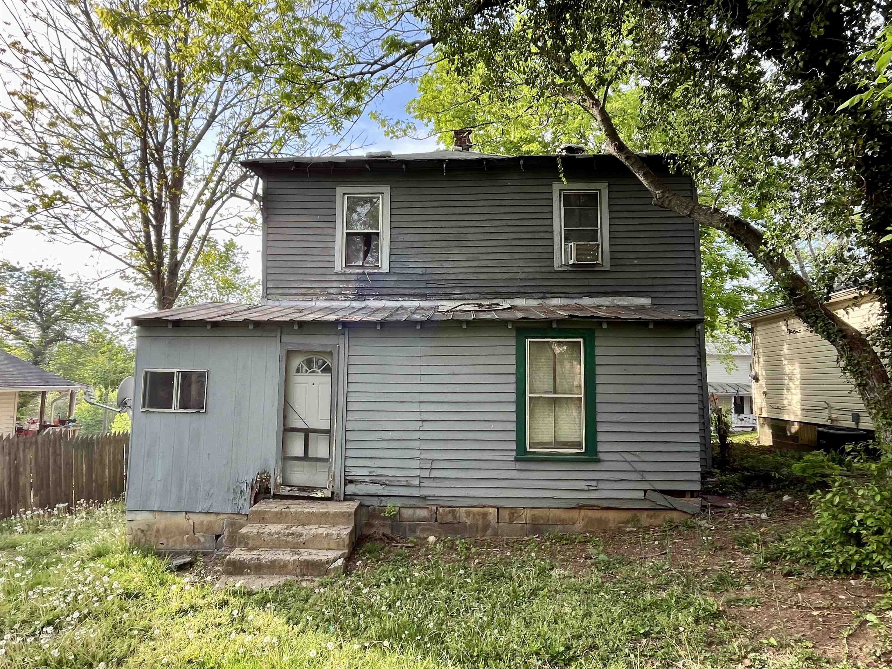 407 CARRUTHERS ST, LEXINGTON, Virginia 24450, 4 Bedrooms Bedrooms, ,1 BathroomBathrooms,Residential,407 CARRUTHERS ST,680711 MLS # 680711 407 CARRUTHERS ST, LEXINGTON, Virginia 24450, 4 Bedrooms Bedrooms, ,1 BathroomBathrooms,Residential,407 CARRUTHERS ST,680711 MLS # 680711
