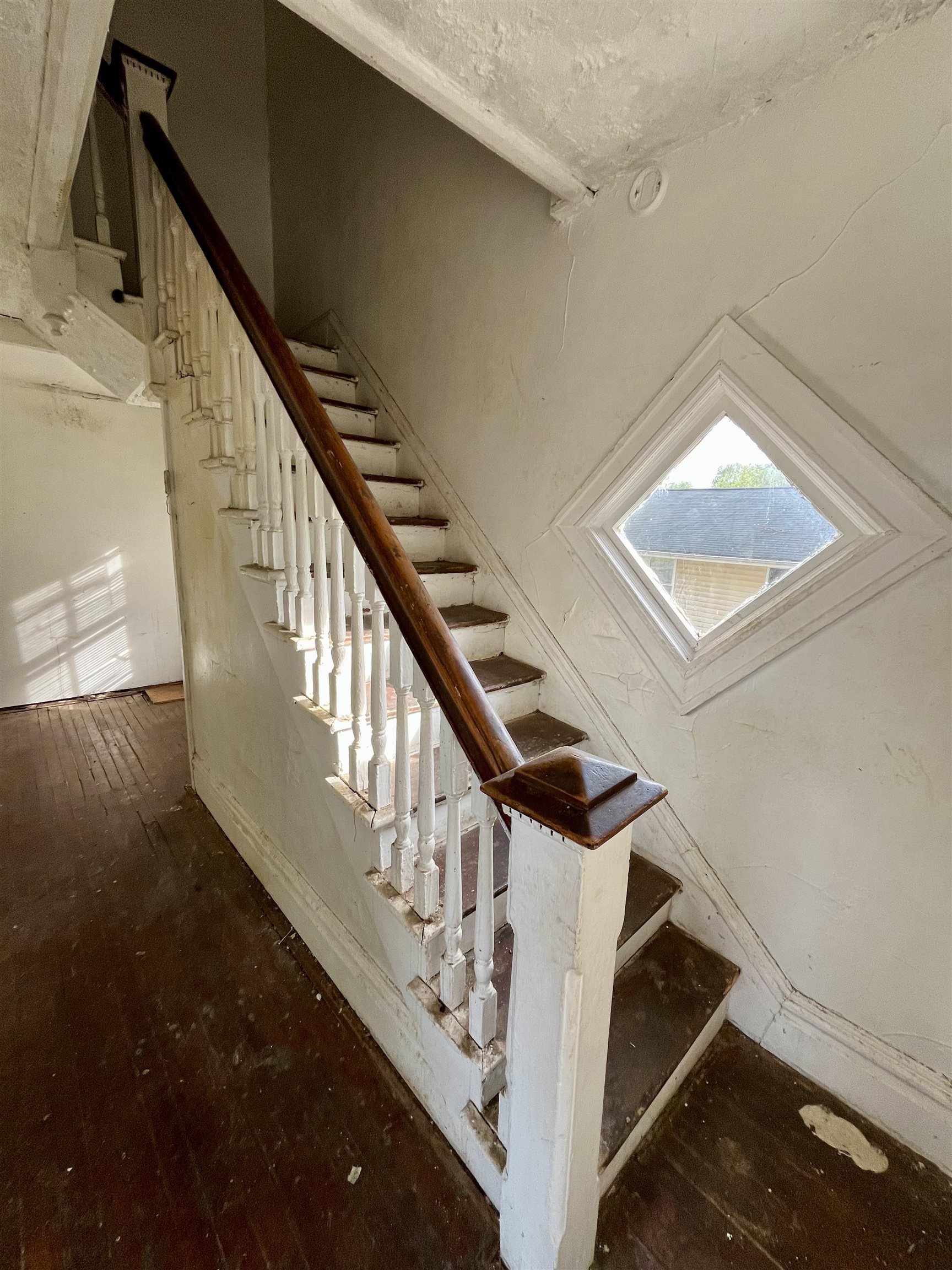407 CARRUTHERS ST, LEXINGTON, Virginia 24450, 4 Bedrooms Bedrooms, ,1 BathroomBathrooms,Residential,407 CARRUTHERS ST,680711 MLS # 680711 407 CARRUTHERS ST, LEXINGTON, Virginia 24450, 4 Bedrooms Bedrooms, ,1 BathroomBathrooms,Residential,407 CARRUTHERS ST,680711 MLS # 680711