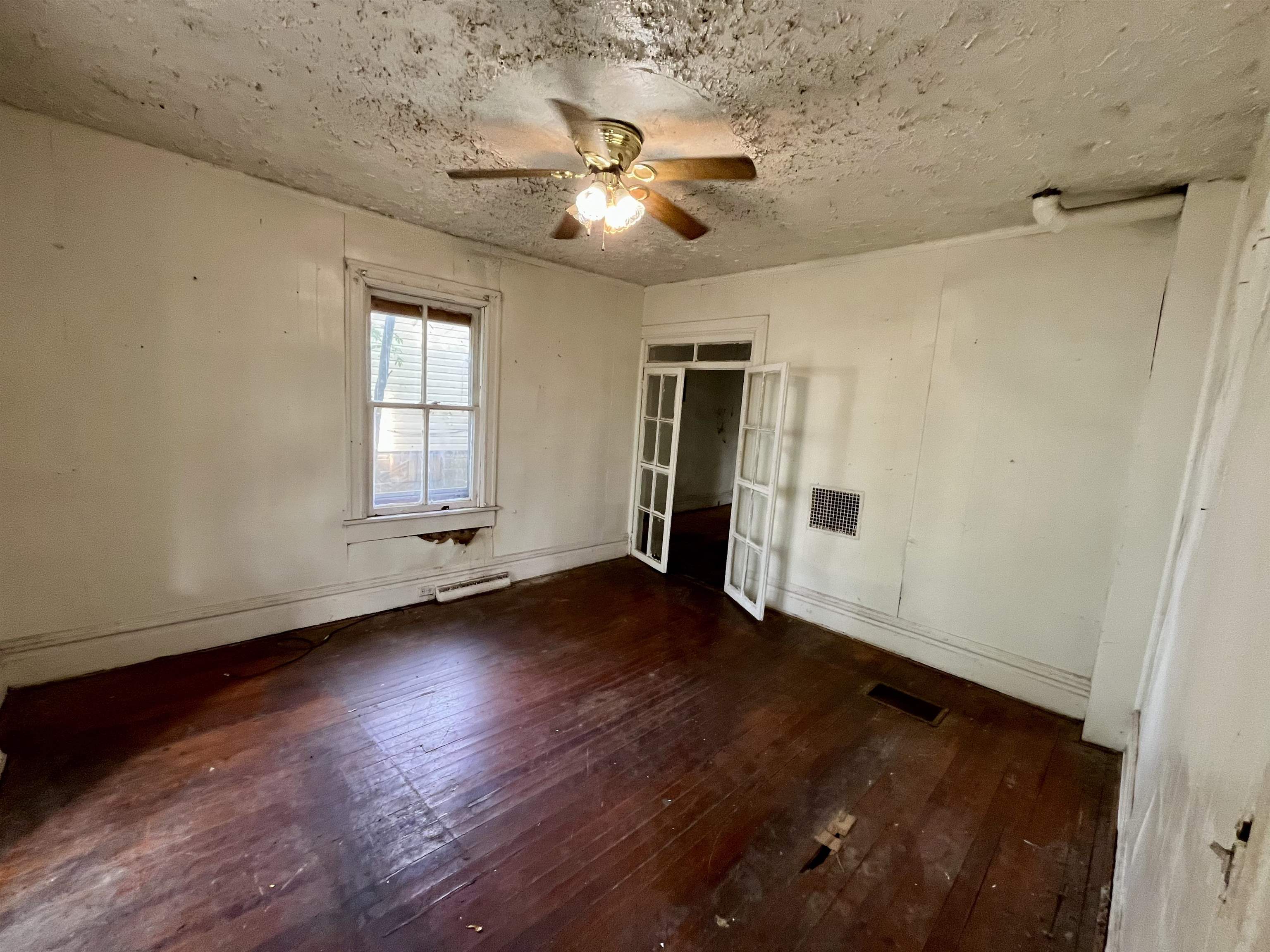 407 CARRUTHERS ST, LEXINGTON, Virginia 24450, 4 Bedrooms Bedrooms, ,1 BathroomBathrooms,Residential,407 CARRUTHERS ST,680711 MLS # 680711 407 CARRUTHERS ST, LEXINGTON, Virginia 24450, 4 Bedrooms Bedrooms, ,1 BathroomBathrooms,Residential,407 CARRUTHERS ST,680711 MLS # 680711