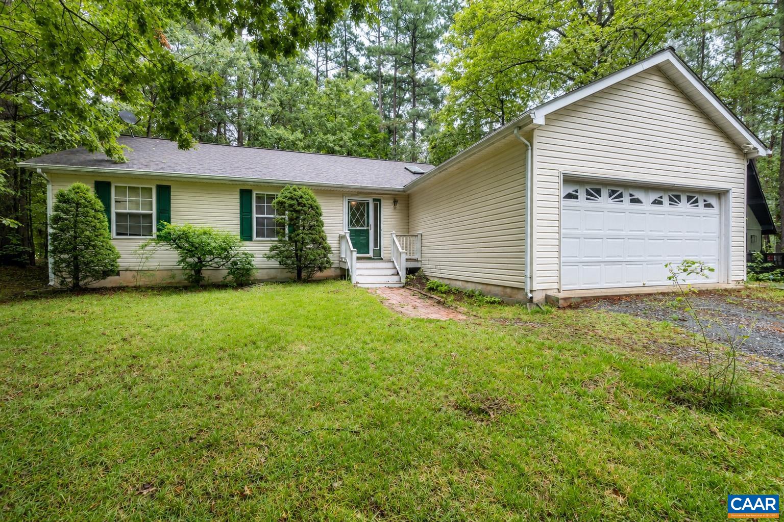 22 TANGLEWOOD RD, PALMYRA, Virginia 22963, 3 Bedrooms Bedrooms, ,2 BathroomsBathrooms,Residential,22 TANGLEWOOD RD,680714 MLS # 680714 22 TANGLEWOOD RD, PALMYRA, Virginia 22963, 3 Bedrooms Bedrooms, ,2 BathroomsBathrooms,Residential,22 TANGLEWOOD RD,680714 MLS # 680714