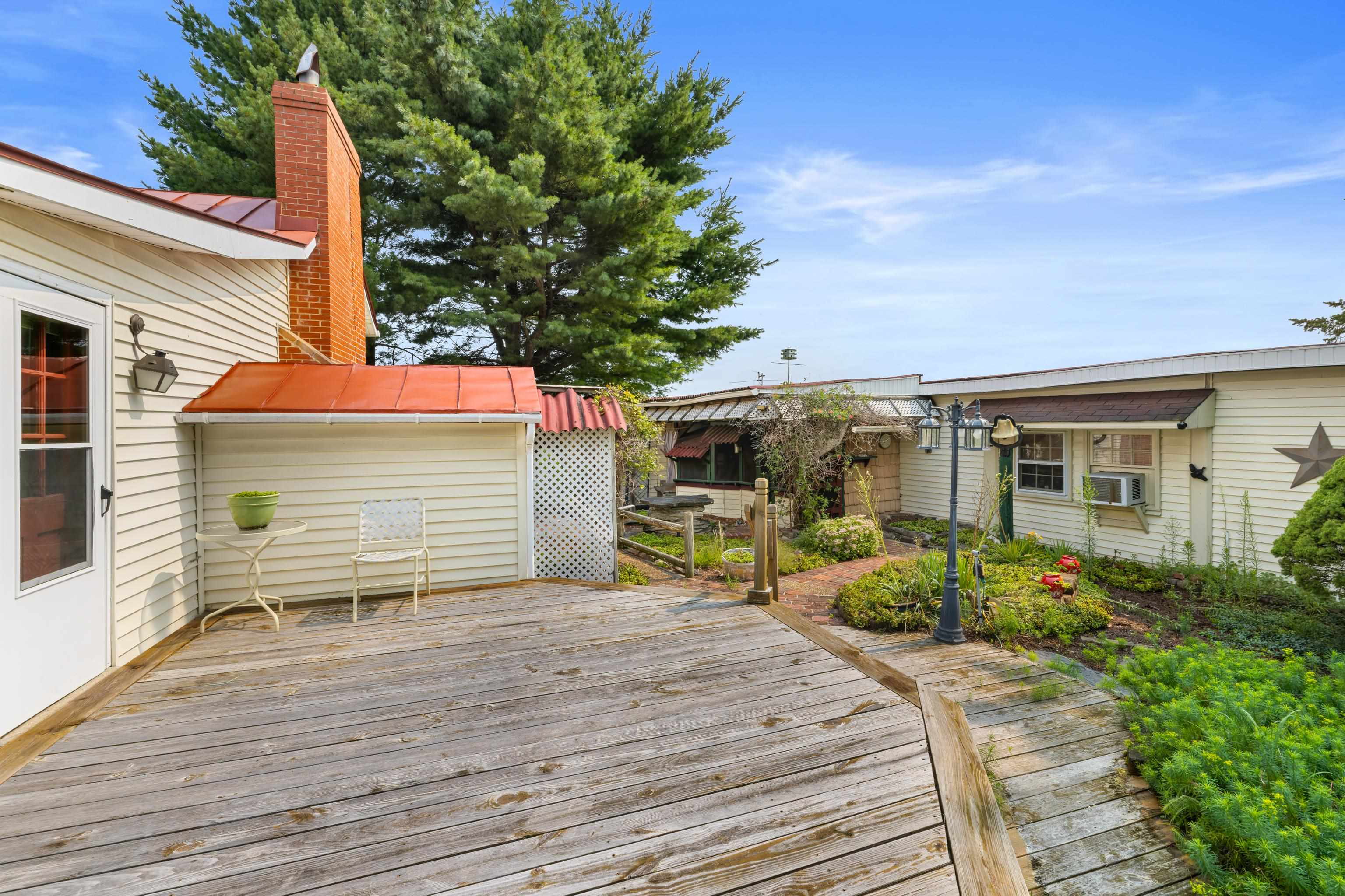 223 COLD SPRING RD, STUARTS DRAFT, Virginia 24477, 2 Bedrooms Bedrooms, ,1 BathroomBathrooms,Residential,Treasure Island,223 COLD SPRING RD,680715 MLS # 680715