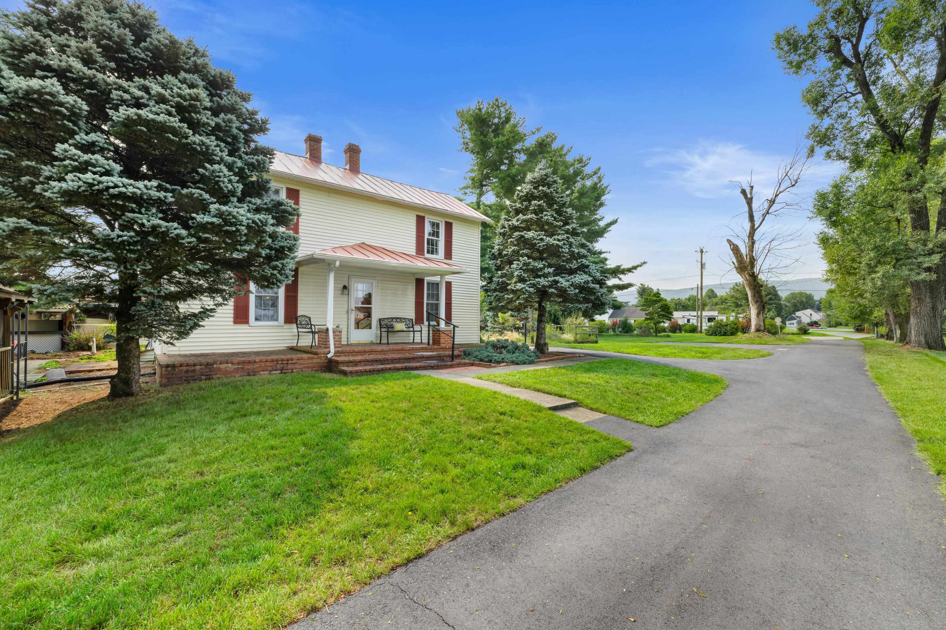 223 COLD SPRING RD, STUARTS DRAFT, Virginia 24477, 2 Bedrooms Bedrooms, ,1 BathroomBathrooms,Residential,Treasure Island,223 COLD SPRING RD,680715 MLS # 680715