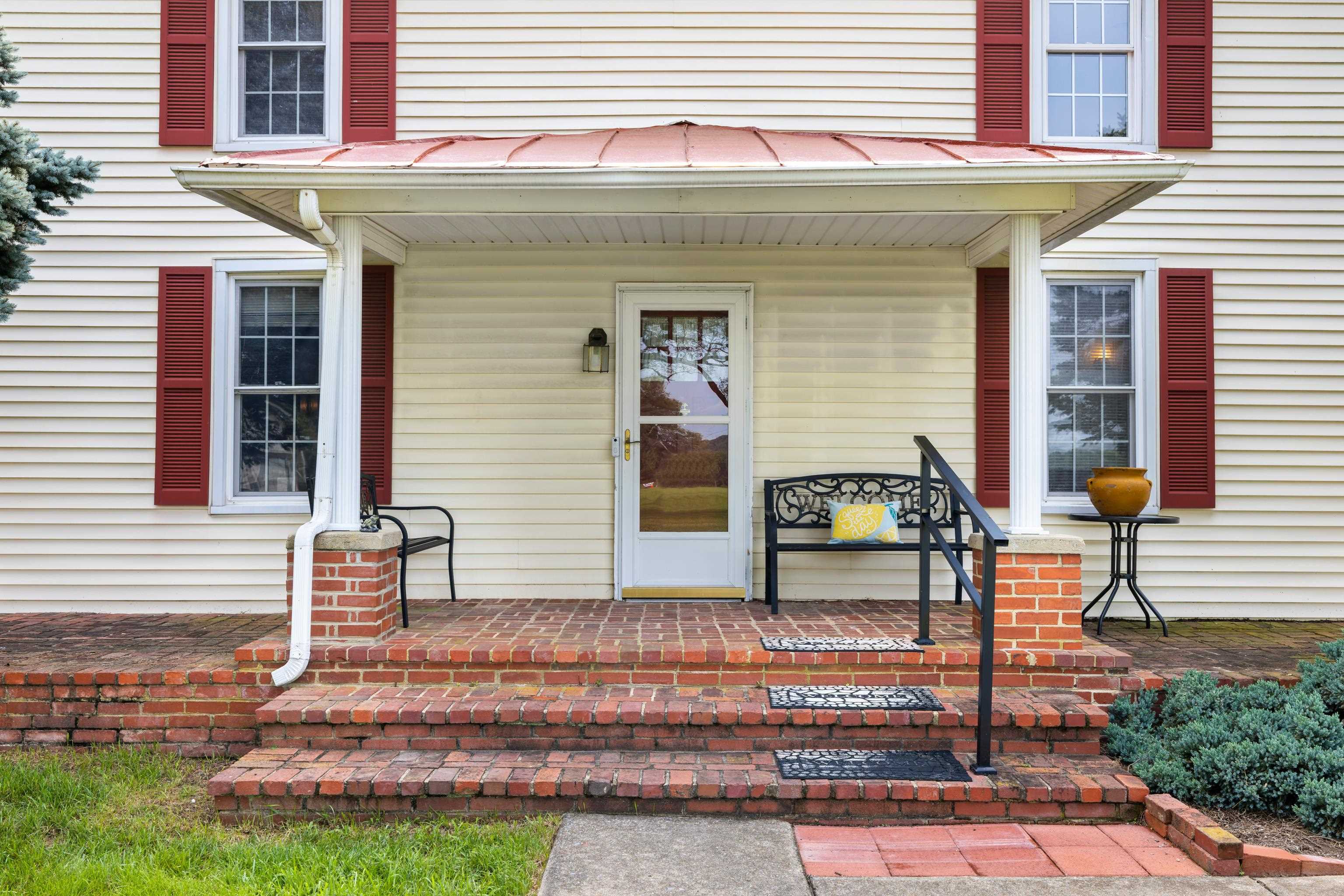 223 COLD SPRING RD, STUARTS DRAFT, Virginia 24477, 2 Bedrooms Bedrooms, ,1 BathroomBathrooms,Residential,Treasure Island,223 COLD SPRING RD,680715 MLS # 680715